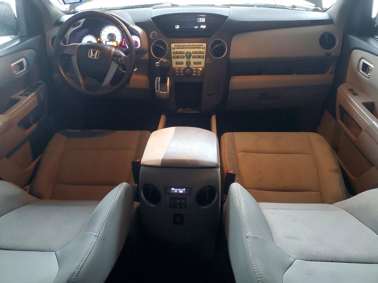 2011 Honda Pilot Lx Gray vin: 5FNYF3H29BB056953