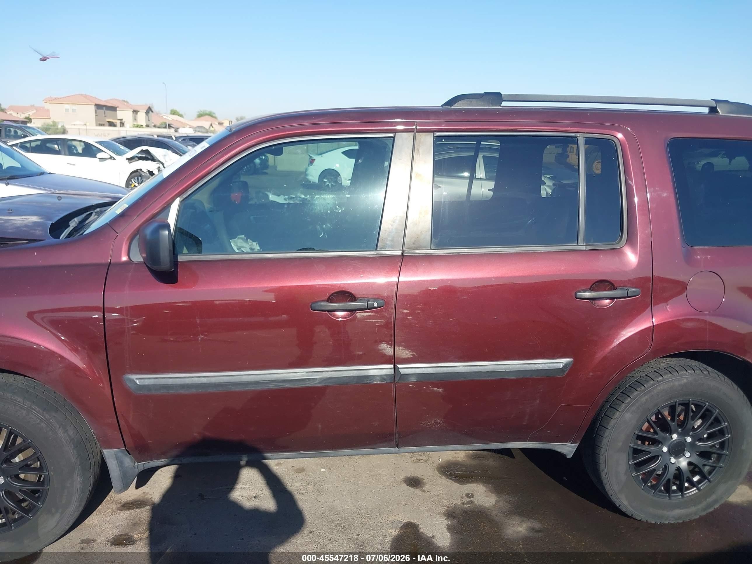 2012 Honda Pilot Lx Maroon vin: 5FNYF3H29CB029656