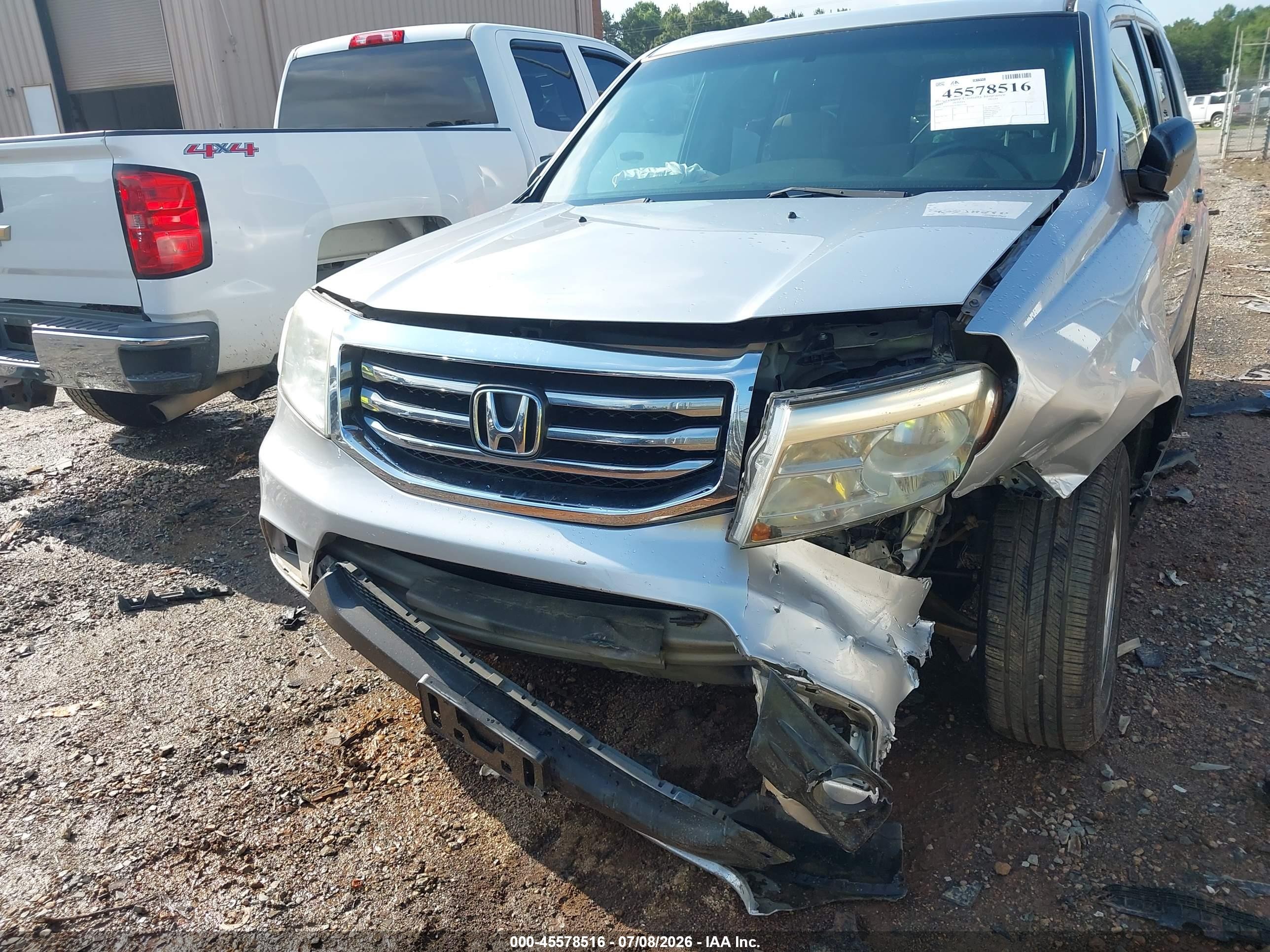 2013 Honda Pilot Lx Silver vin: 5FNYF3H29DB042196