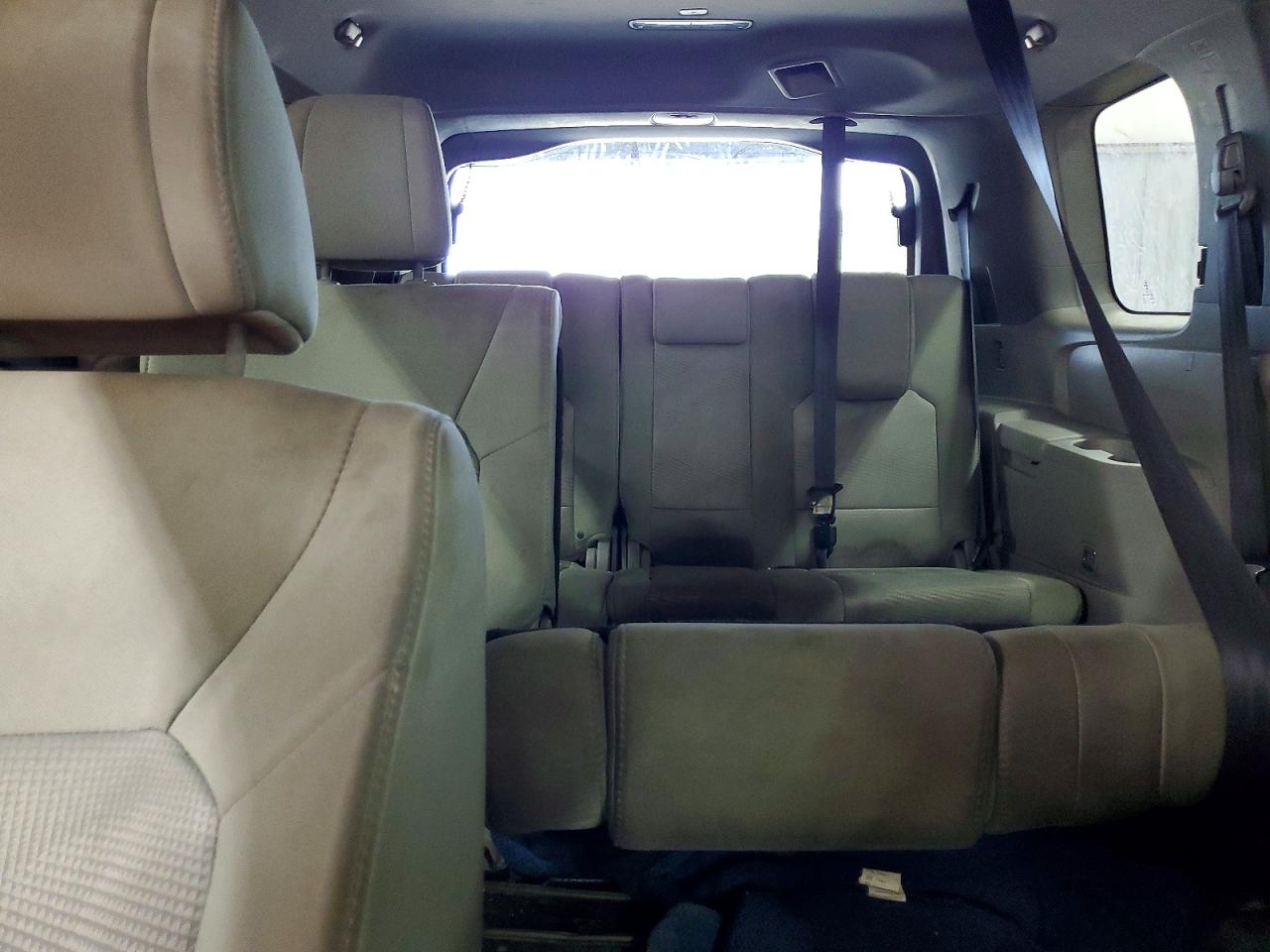 2015 Honda Pilot Lx Gray vin: 5FNYF3H29FB021660