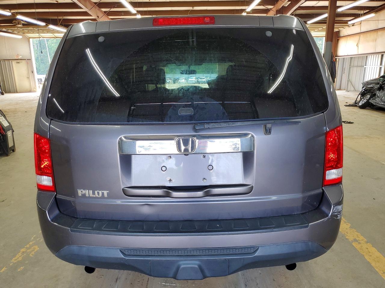 2015 Honda Pilot Lx Gray vin: 5FNYF3H29FB021660