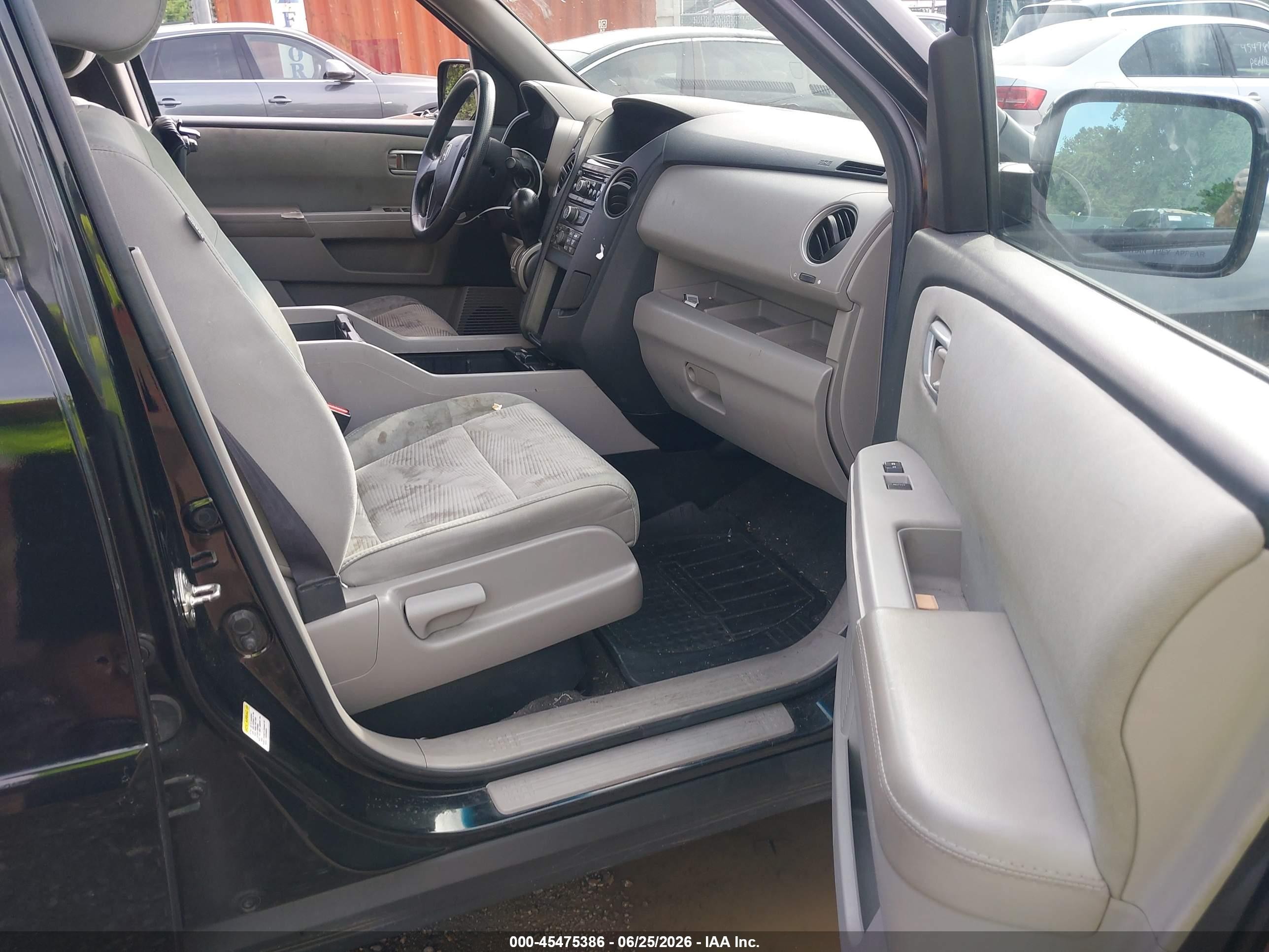 2012 Honda Pilot Lx Black vin: 5FNYF3H2XCB004586