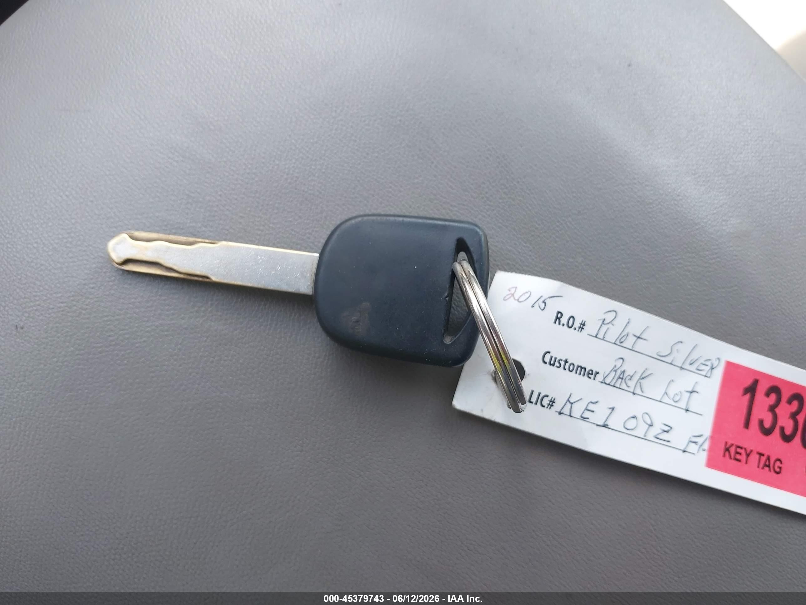 2015 Honda Pilot Lx Gray vin: 5FNYF3H2XFB008822