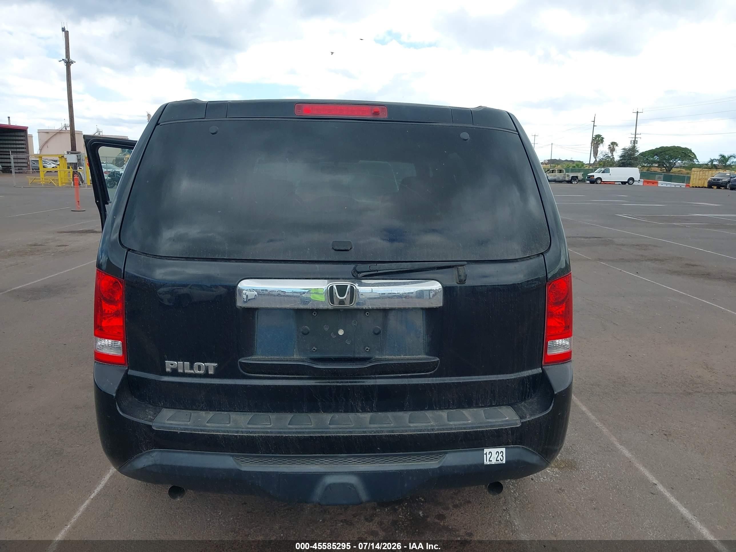 2015 Honda Pilot Lx Black vin: 5FNYF3H2XFB013390