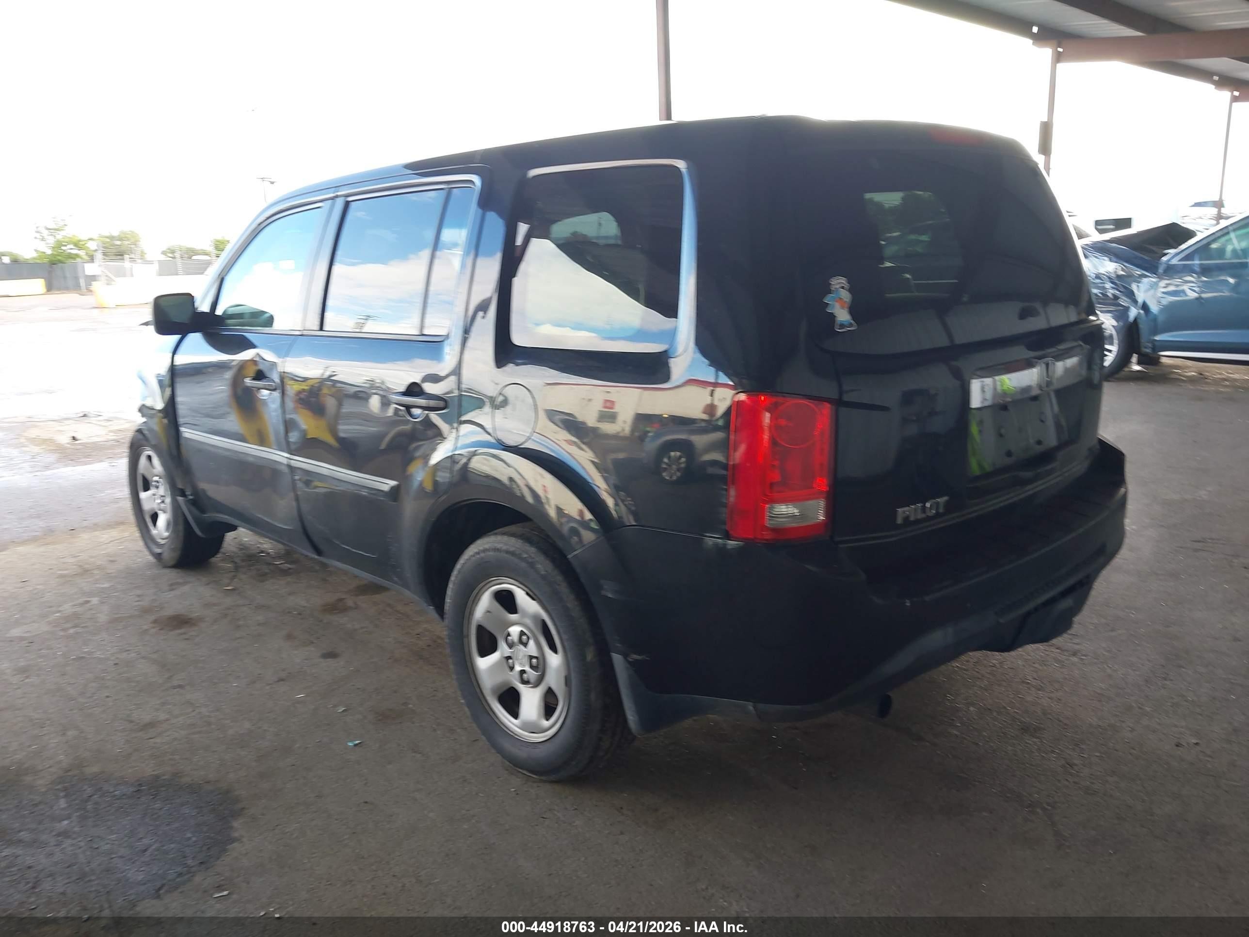 2015 Honda Pilot Lx Черный vin: 5FNYF3H2XFB029766