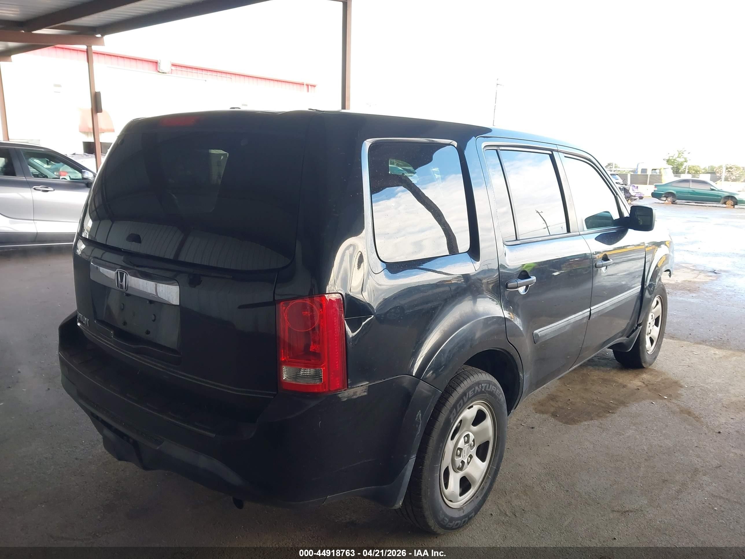2015 Honda Pilot Lx Черный vin: 5FNYF3H2XFB029766