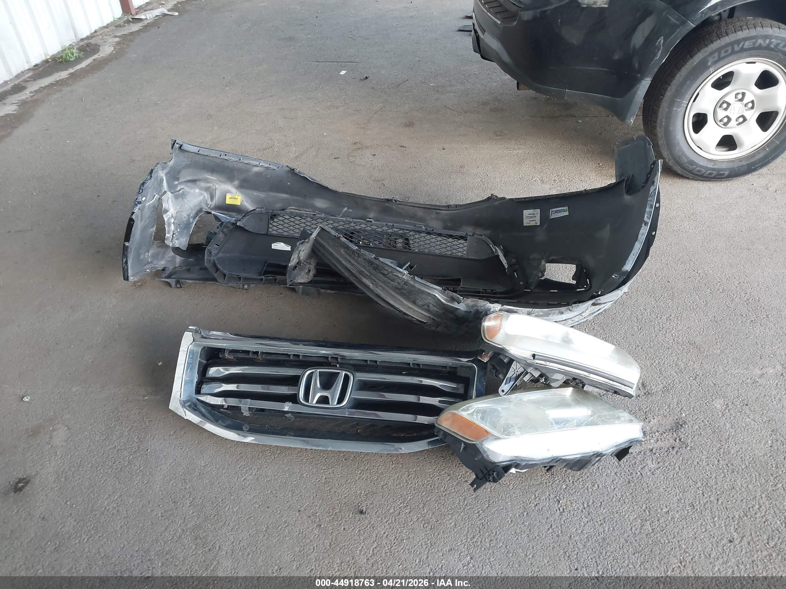 2015 Honda Pilot Lx Черный vin: 5FNYF3H2XFB029766
