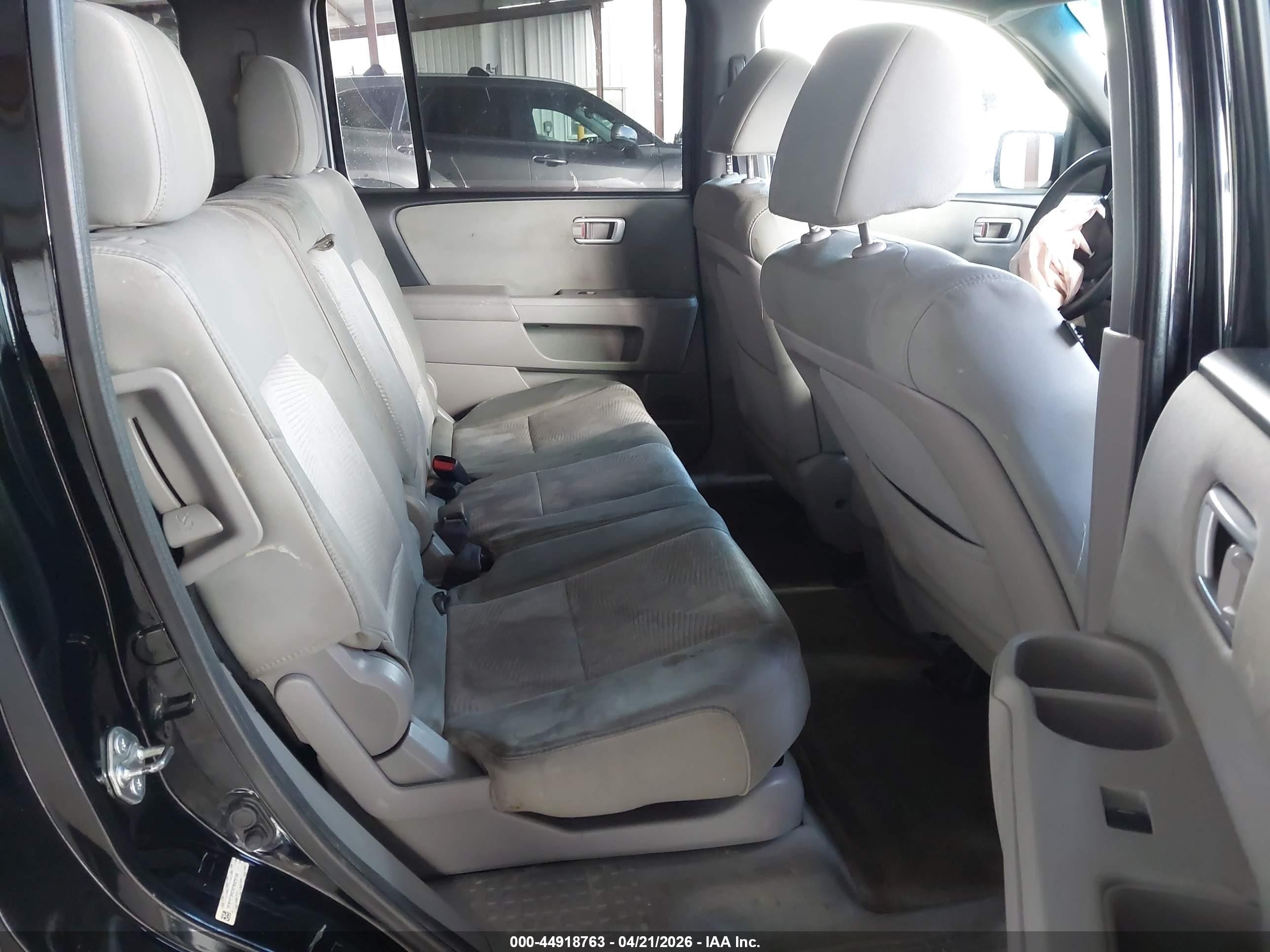 2015 Honda Pilot Lx Черный vin: 5FNYF3H2XFB029766