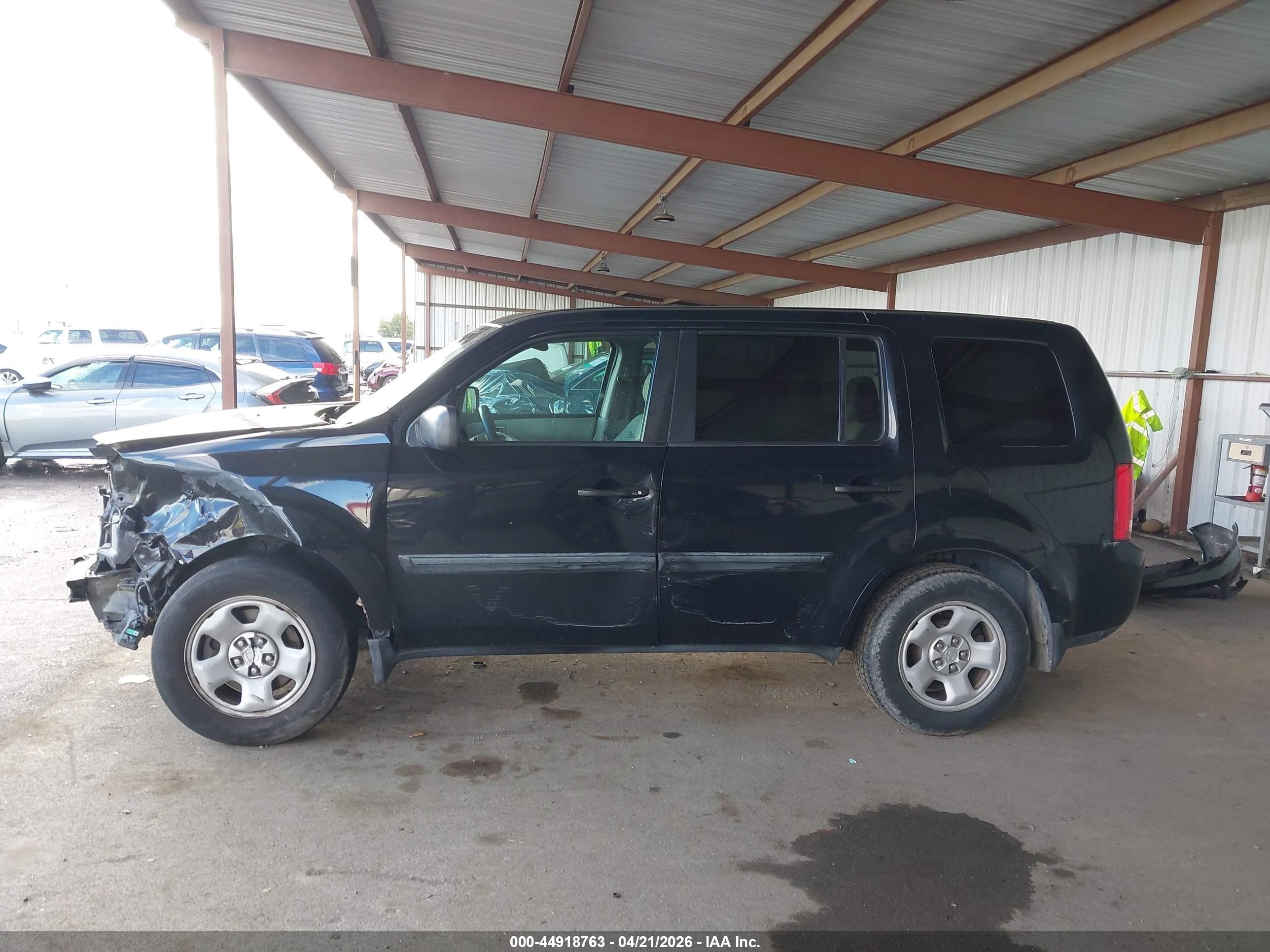 2015 Honda Pilot Lx Черный vin: 5FNYF3H2XFB029766