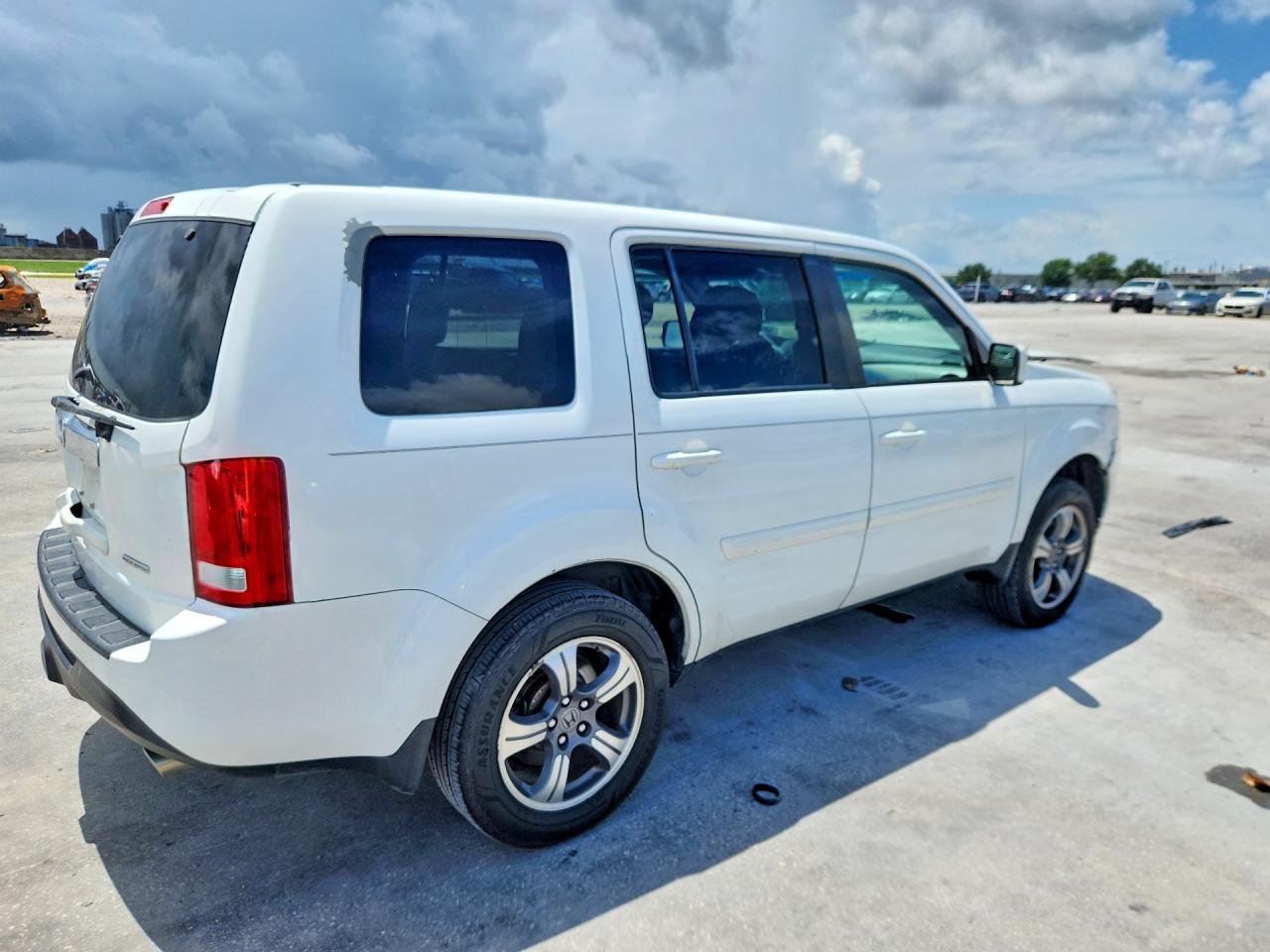 2015 Honda Pilot Se White vin: 5FNYF3H30FB026917