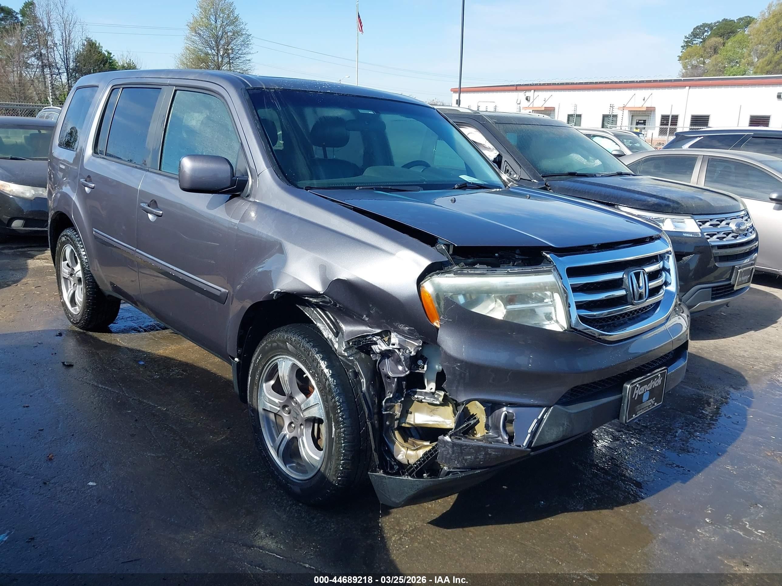 2015 Honda Pilot Se Gray vin: 5FNYF3H30FB035021