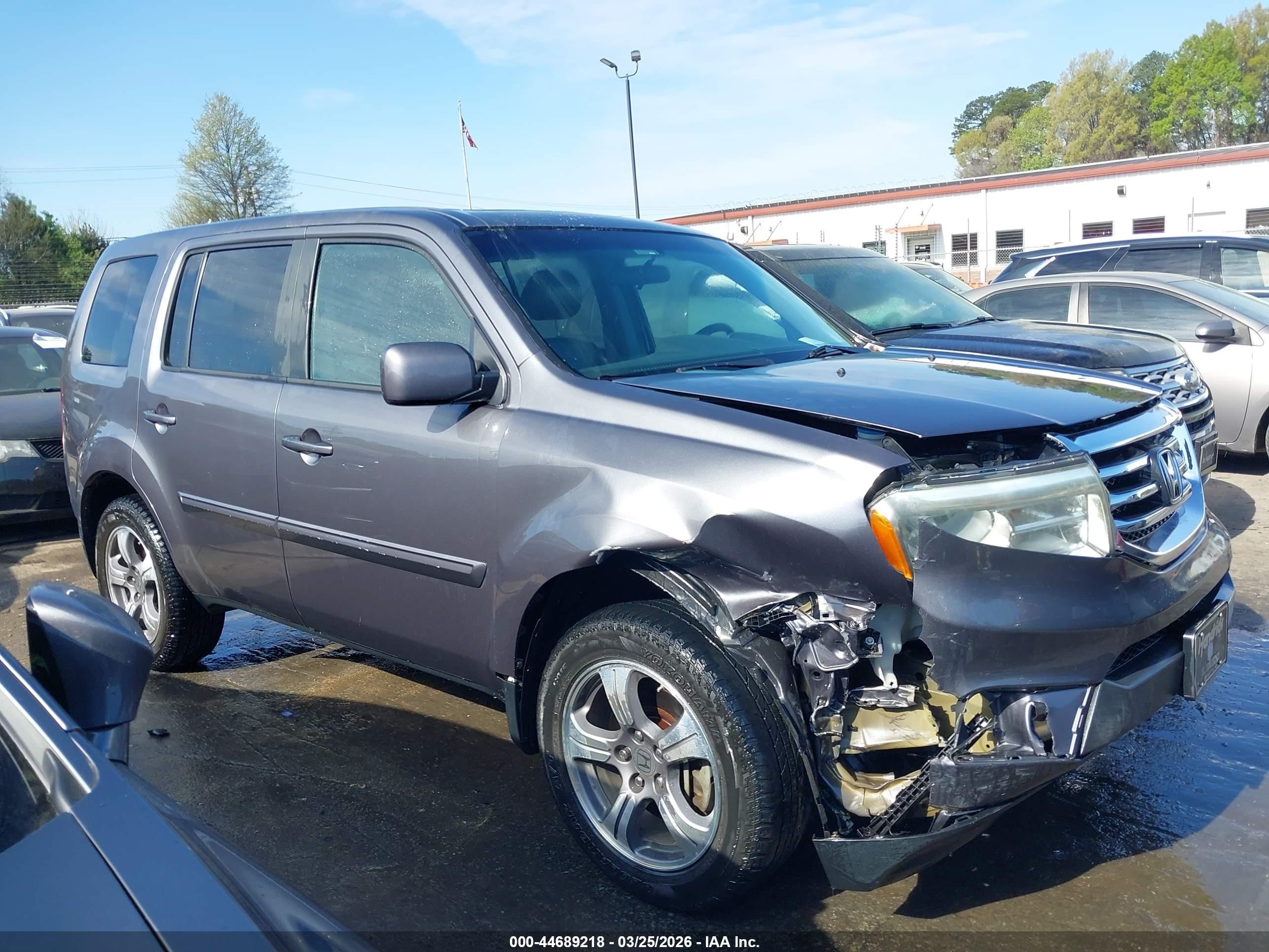 2015 Honda Pilot Se Gray vin: 5FNYF3H30FB035021
