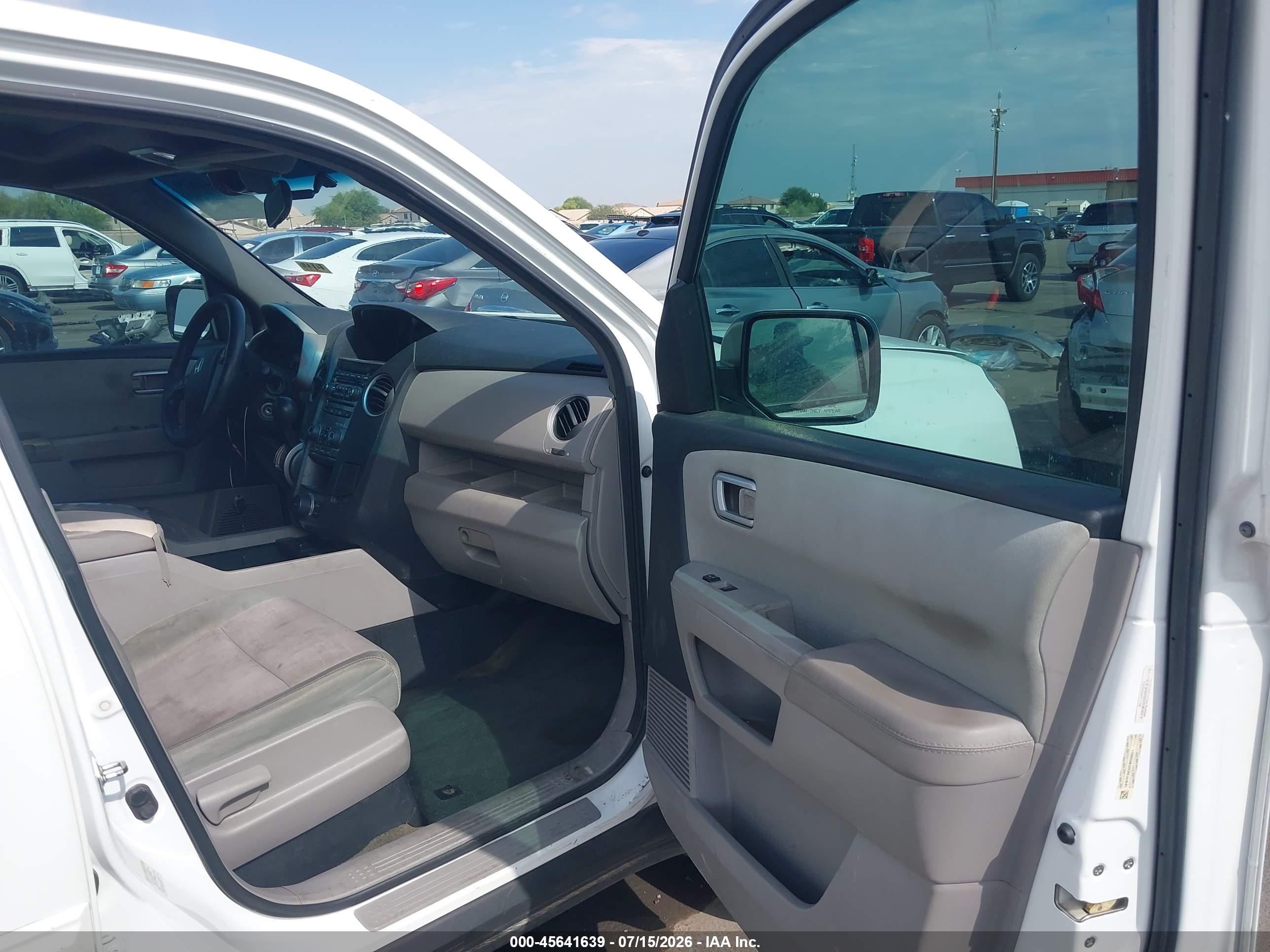 2015 Honda Pilot Se White vin: 5FNYF3H32FB020827