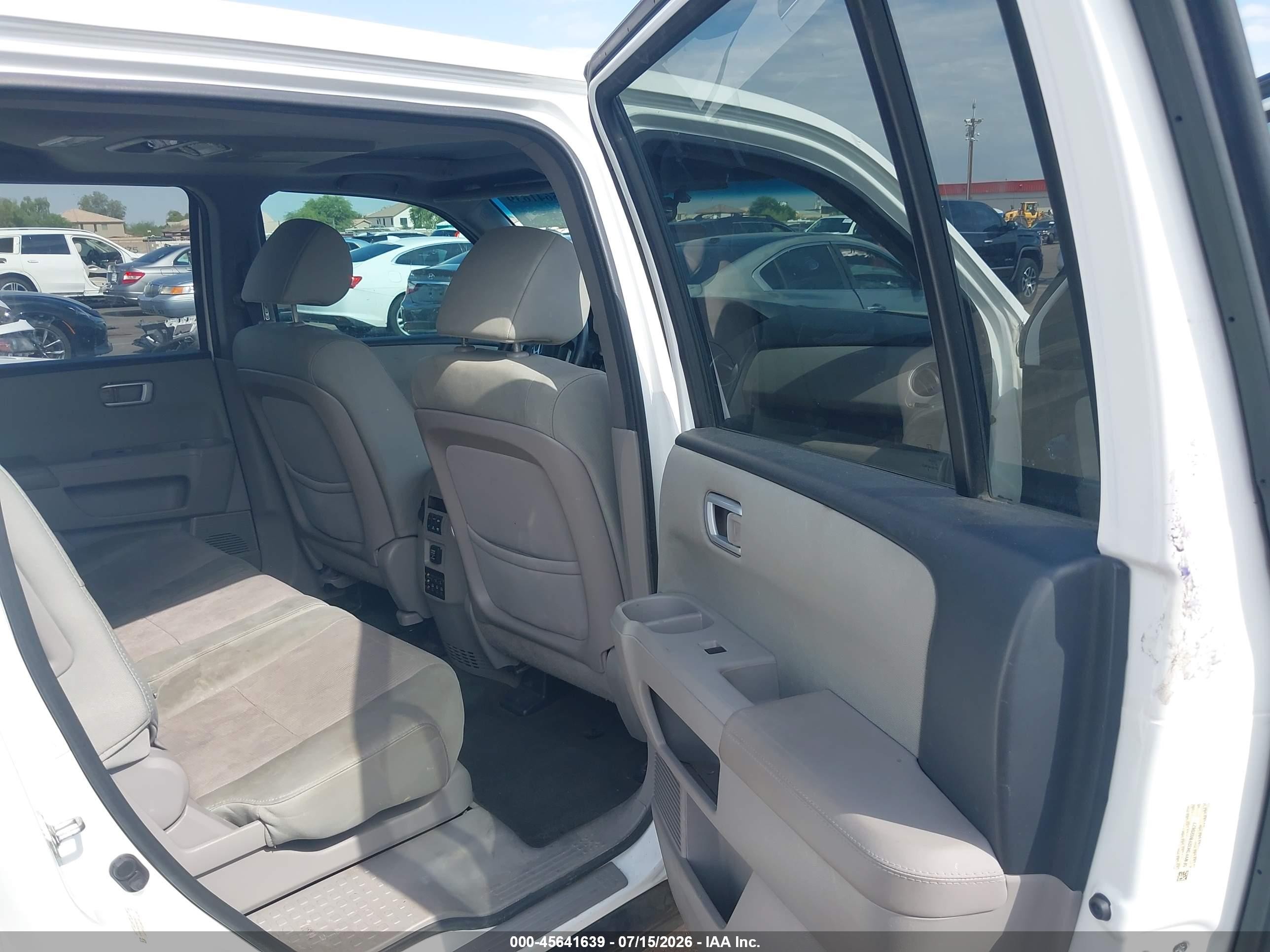 2015 Honda Pilot Se White vin: 5FNYF3H32FB020827