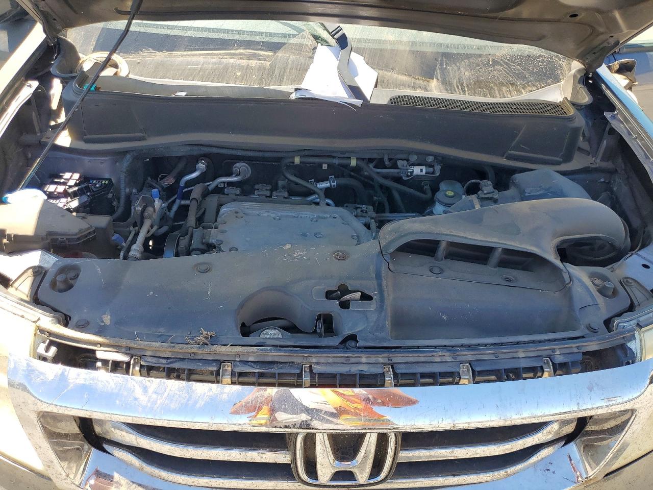 2015 Honda Pilot Se Gray vin: 5FNYF3H34FB014219