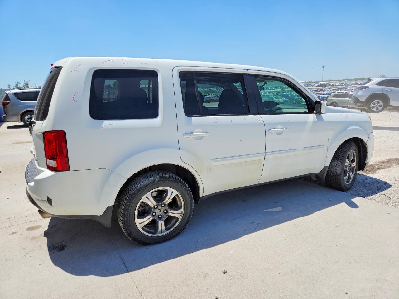 2015 Honda Pilot Se Белый vin: 5FNYF3H34FB034082
