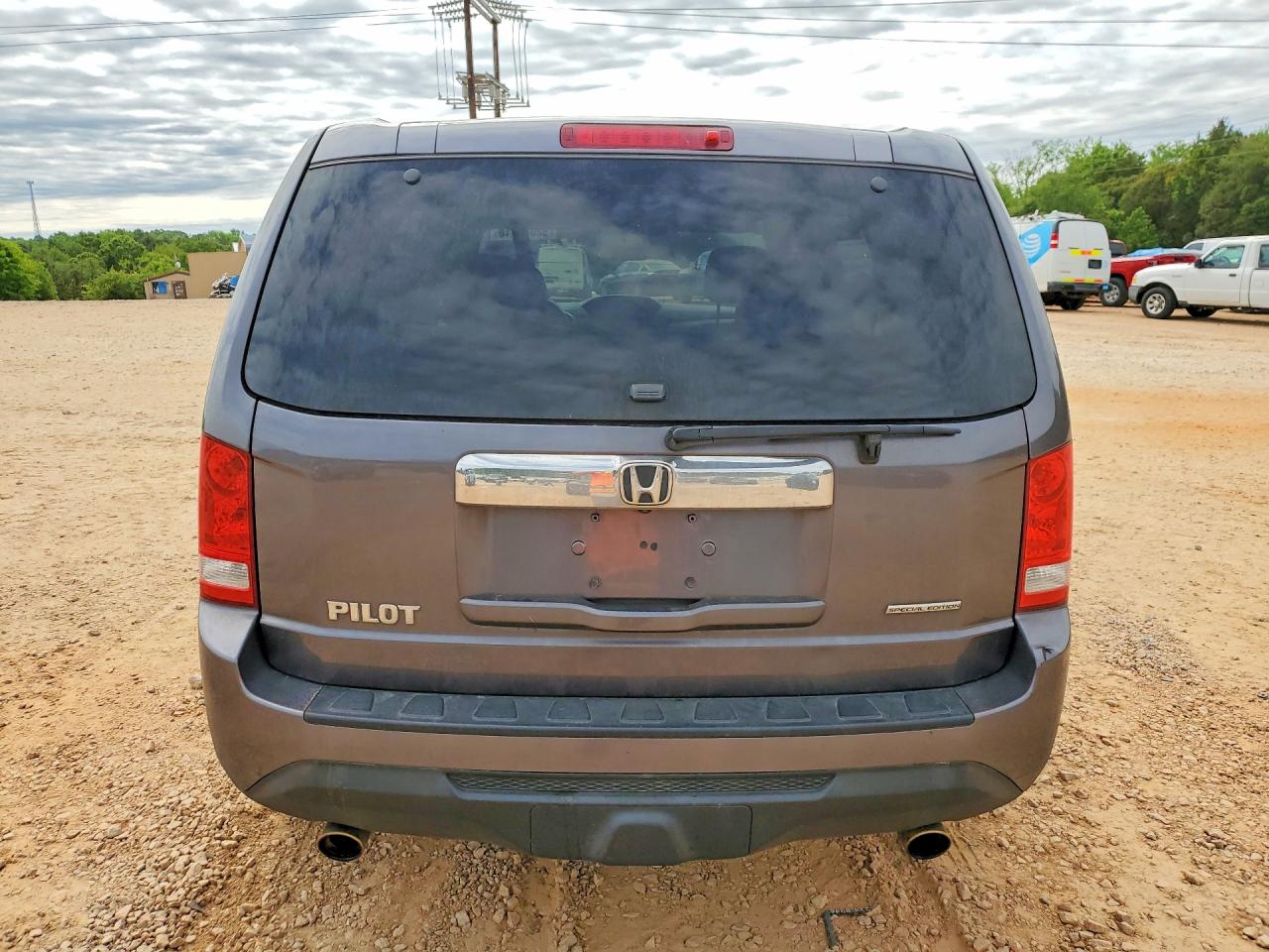 2015 Honda Pilot Se Gray vin: 5FNYF3H37FB024730