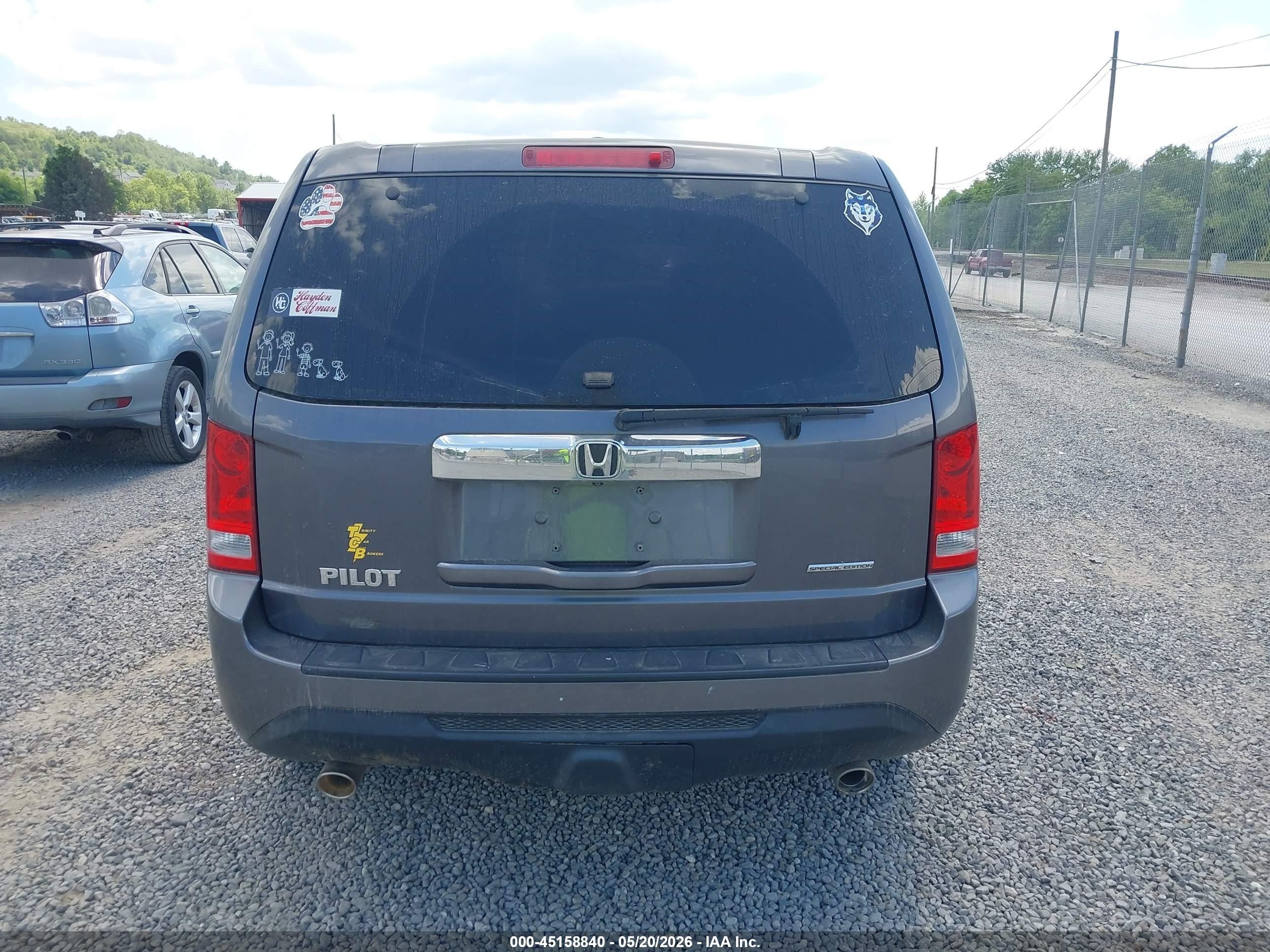 2015 Honda Pilot Se Gray vin: 5FNYF3H38FB034733