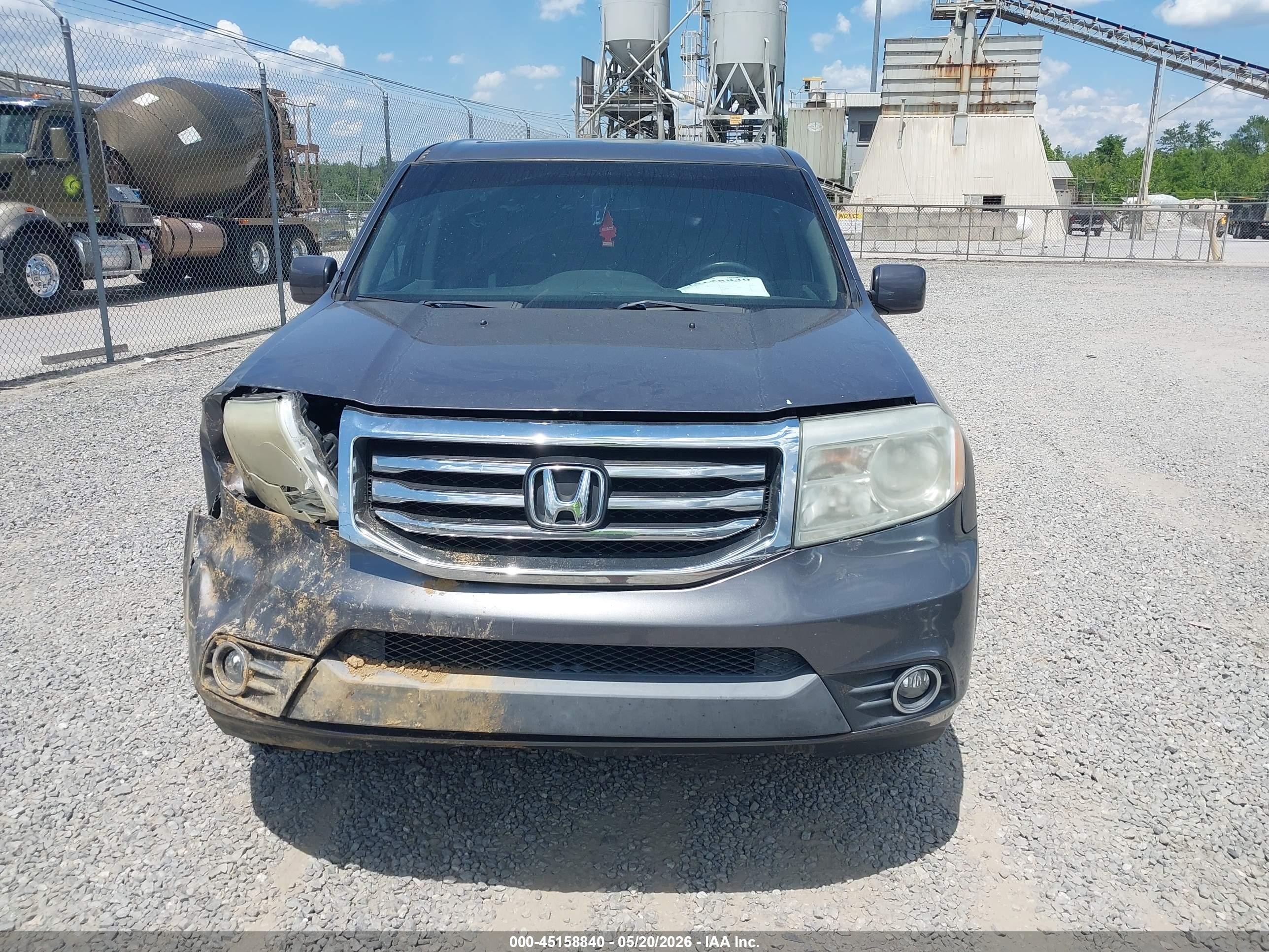 2015 Honda Pilot Se Gray vin: 5FNYF3H38FB034733