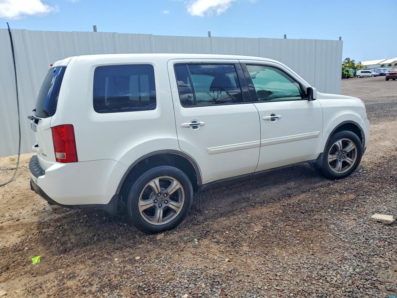 2015 Honda Pilot Se White vin: 5FNYF3H3XFB009378
