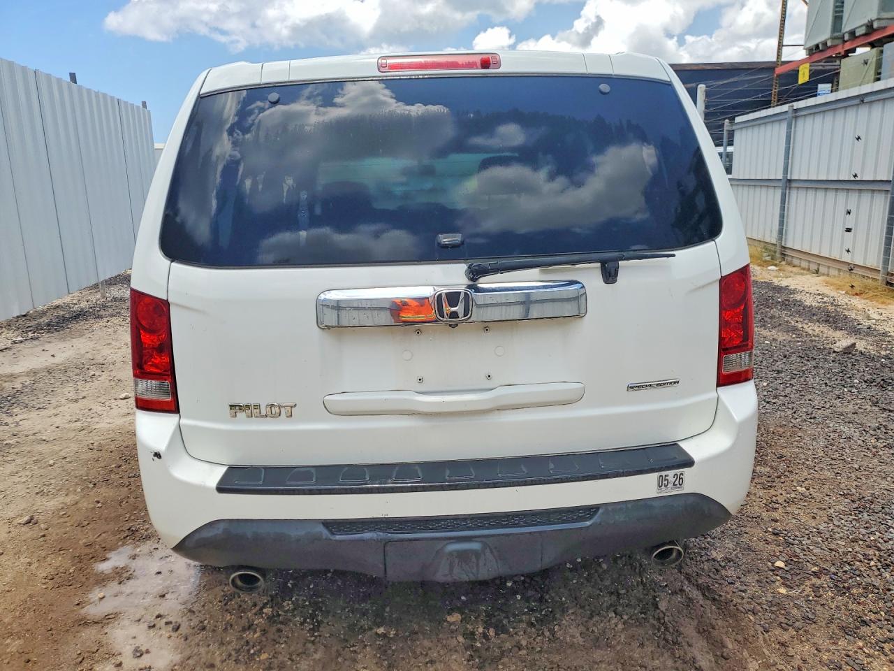 2015 Honda Pilot Se White vin: 5FNYF3H3XFB009378