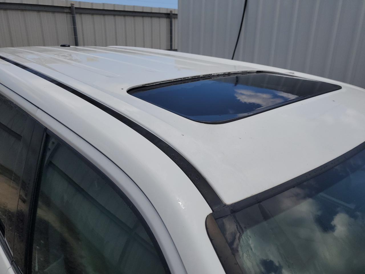 2015 Honda Pilot Se White vin: 5FNYF3H3XFB009378 Damage: Moon Roof, Inoperable, Repair Required