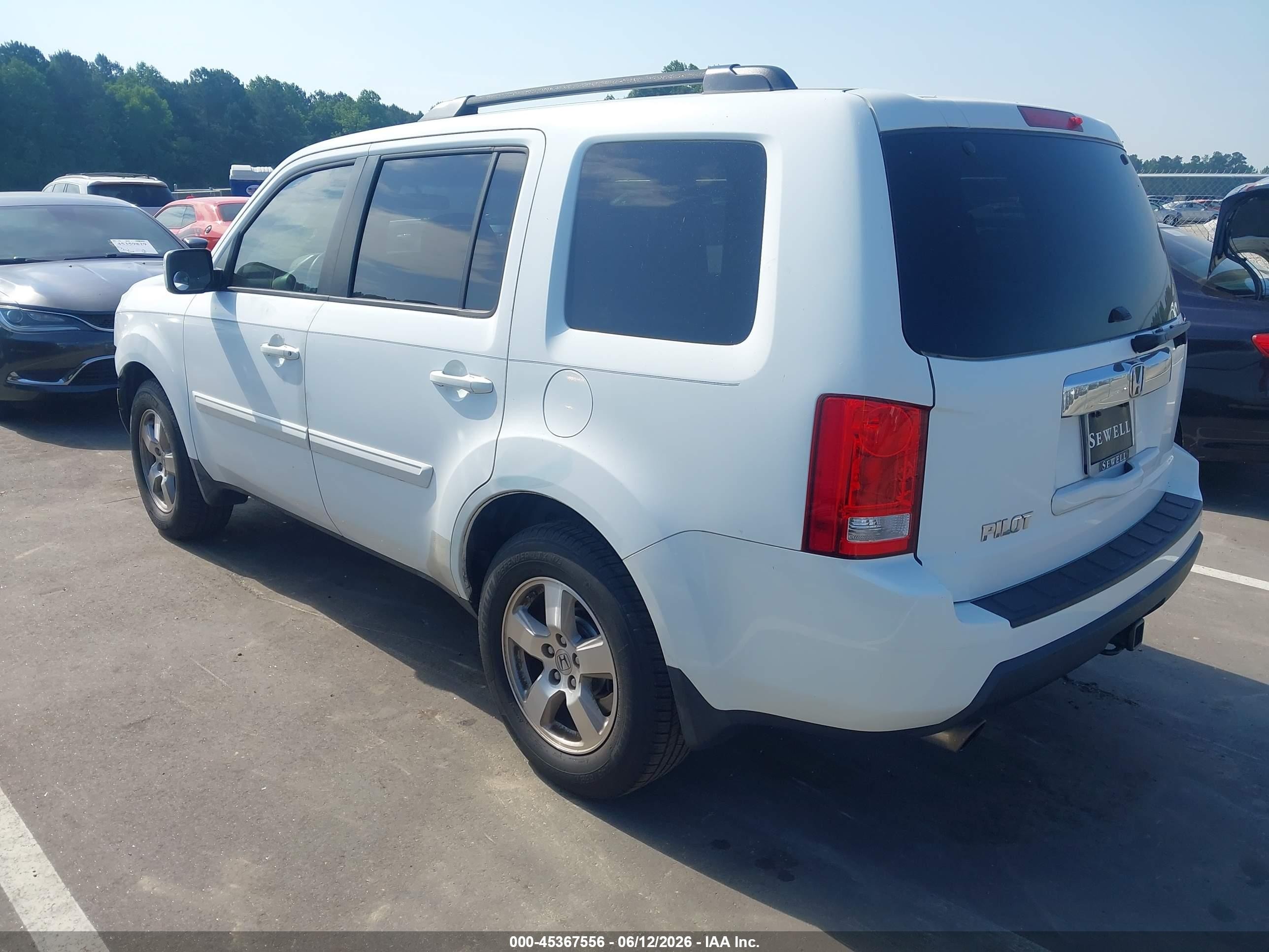 2010 Honda Pilot Ex White vin: 5FNYF3H40AB006183