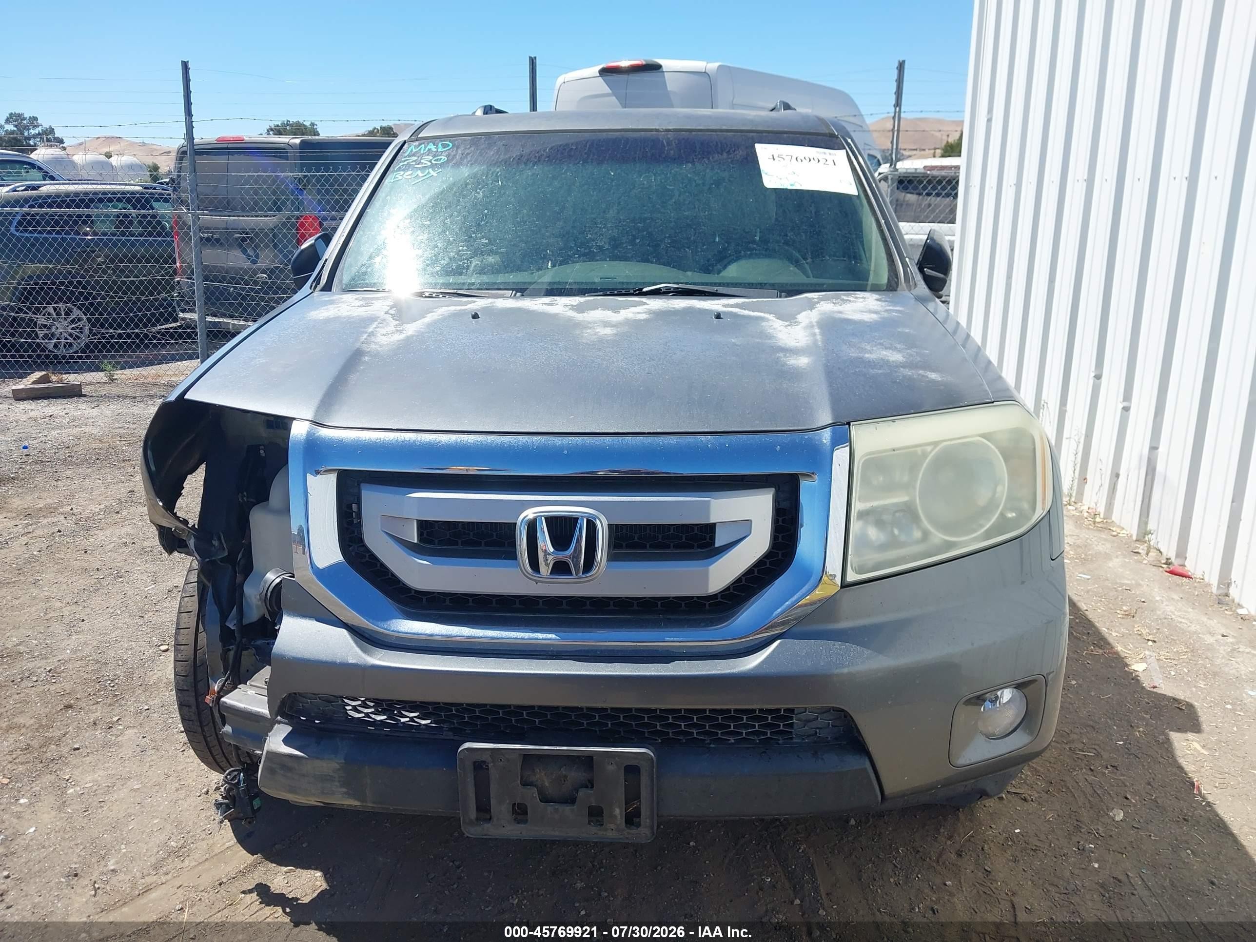 2011 Honda Pilot Ex Gray vin: 5FNYF3H40BB003267