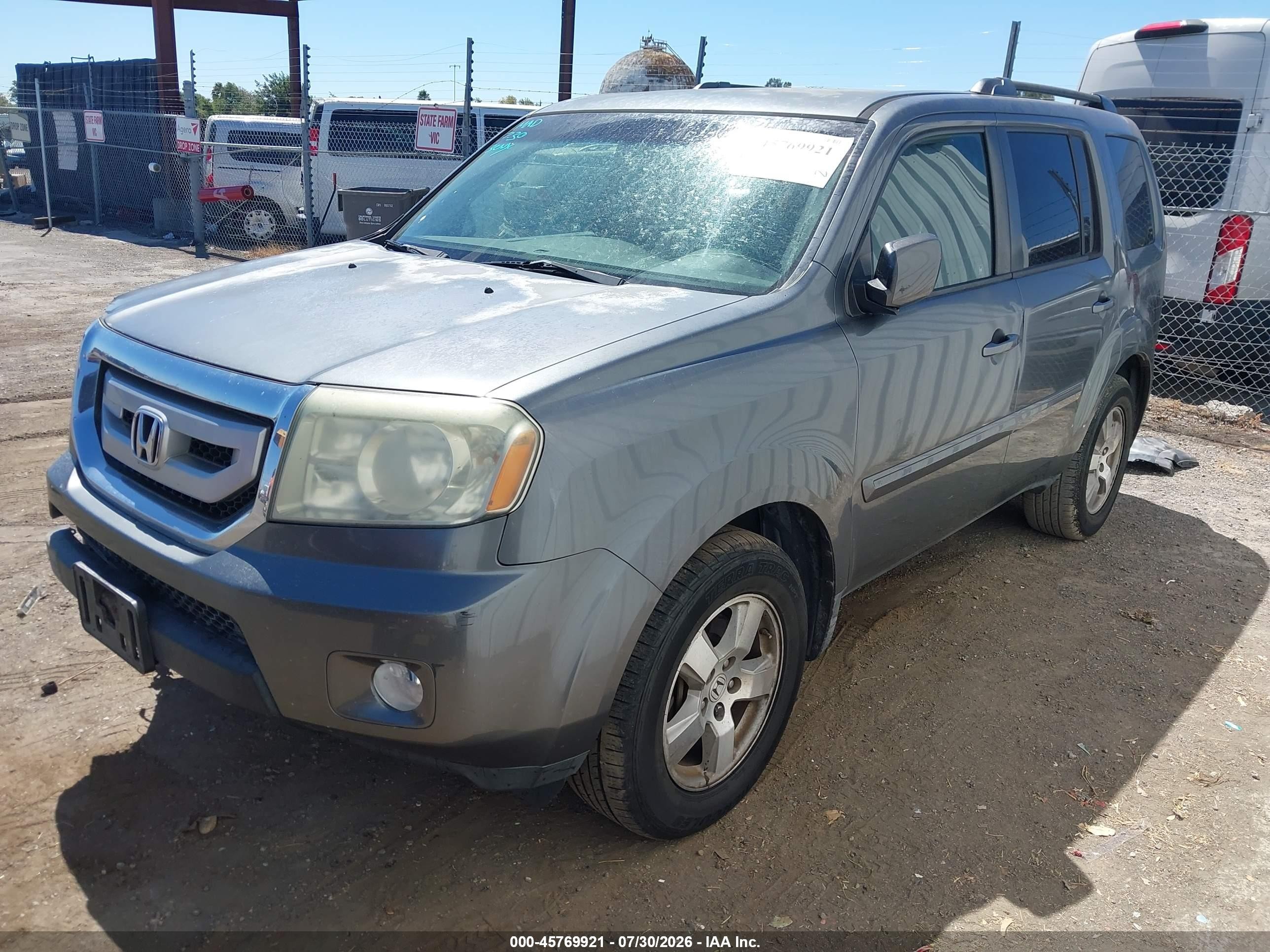 2011 Honda Pilot Ex Gray vin: 5FNYF3H40BB003267