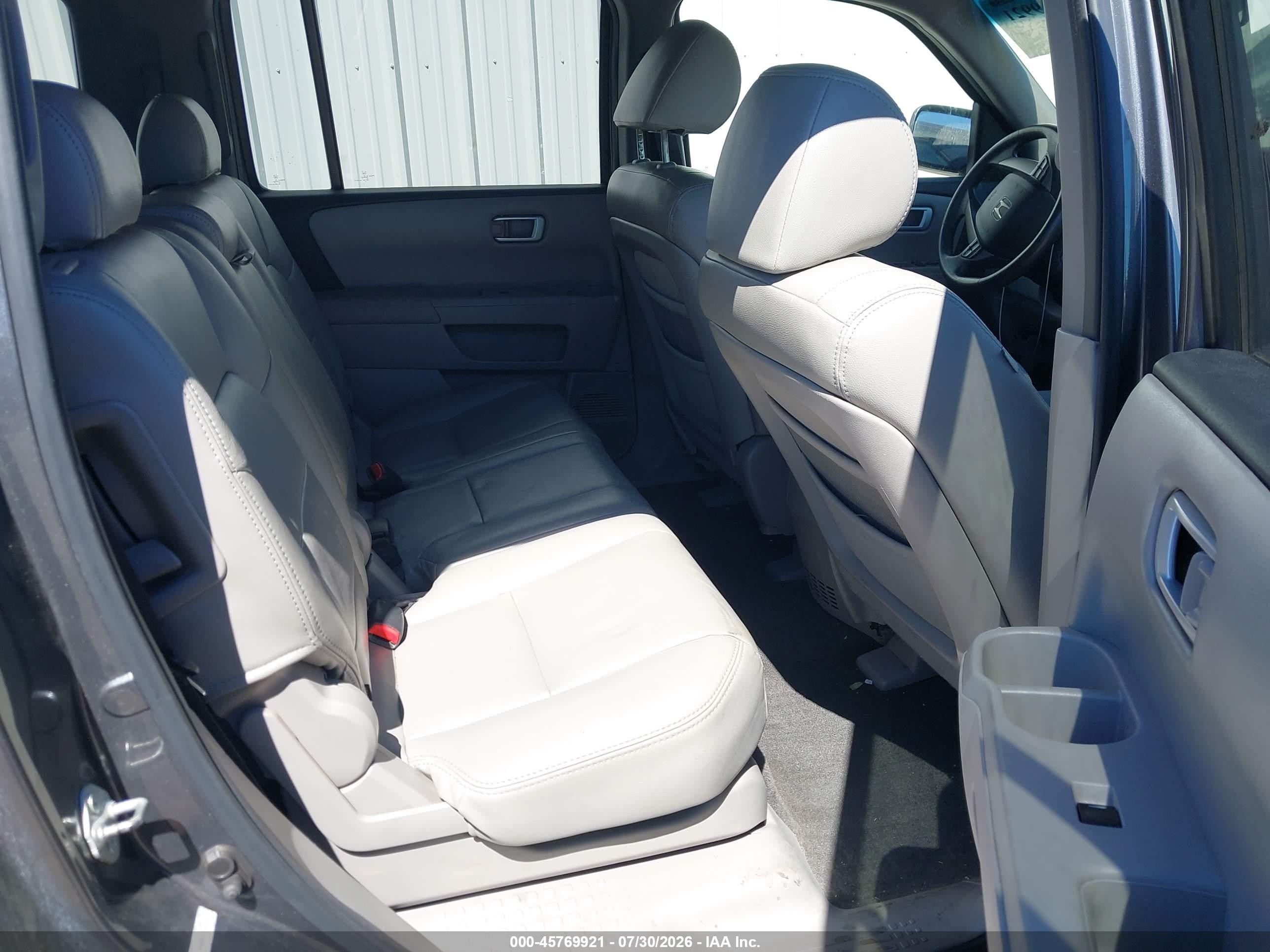 2011 Honda Pilot Ex Gray vin: 5FNYF3H40BB003267