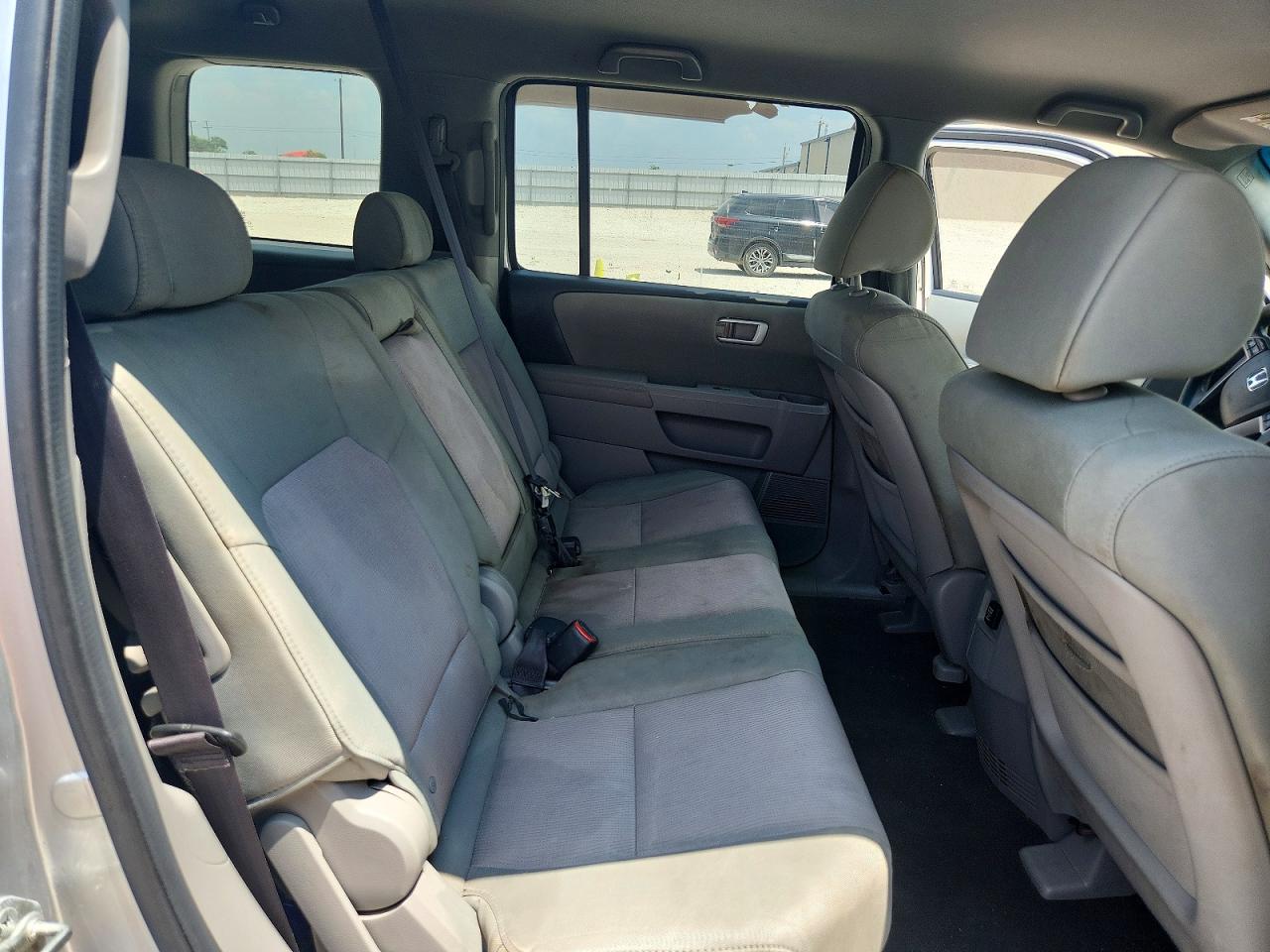 2011 Honda Pilot Ex Silver vin: 5FNYF3H40BB003334