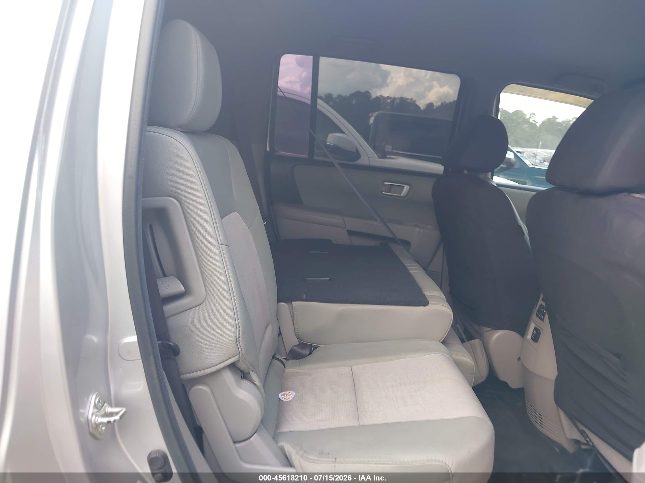 2013 Honda Pilot Ex Silver vin: 5FNYF3H40DB001831