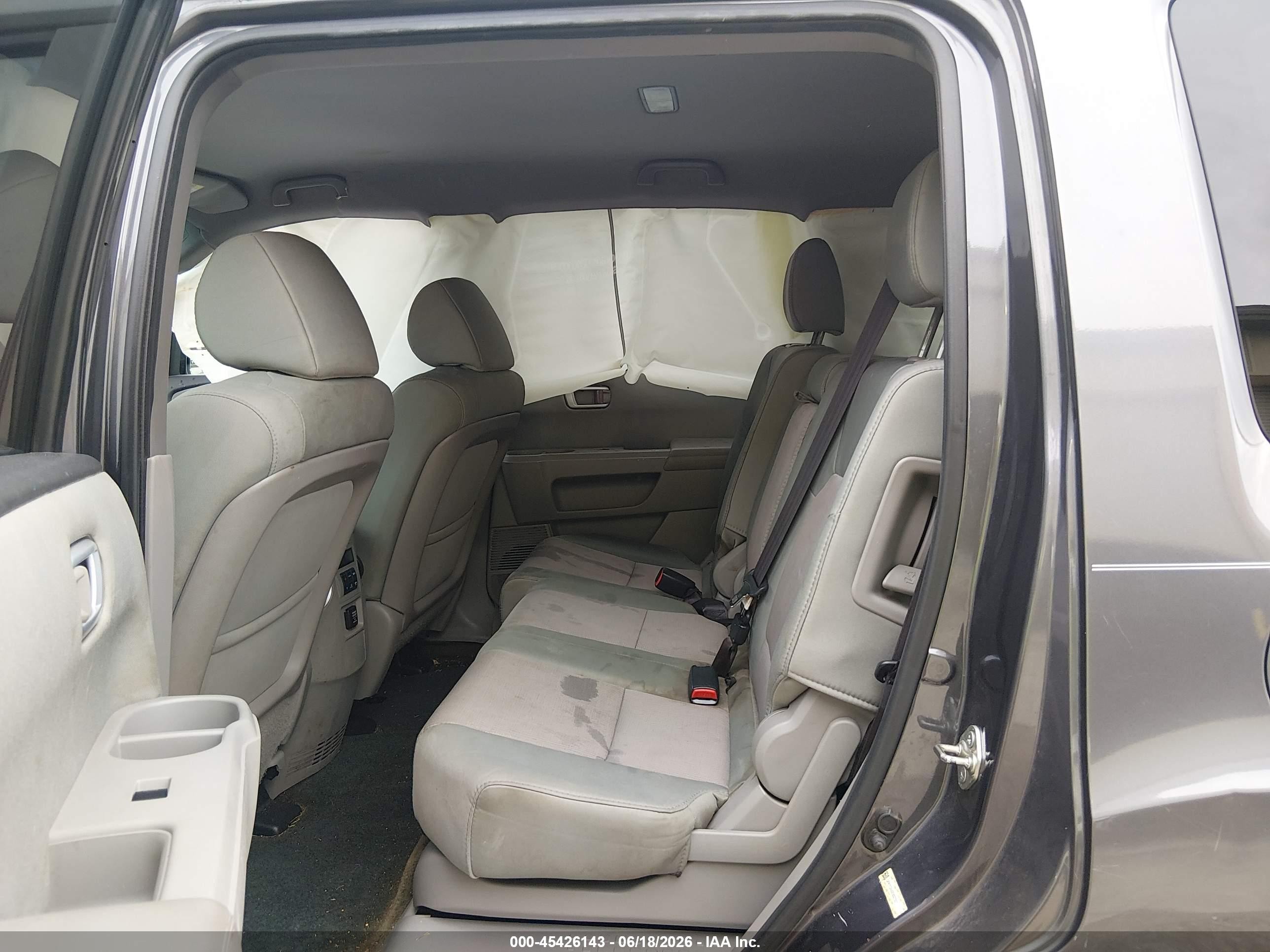 2014 Honda Pilot Ex Gray vin: 5FNYF3H40EB027931