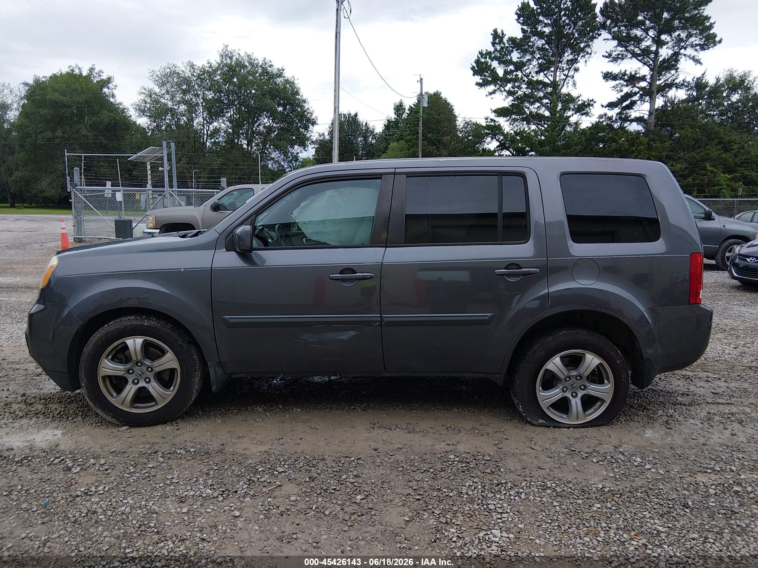 2014 Honda Pilot Ex Gray vin: 5FNYF3H40EB027931
