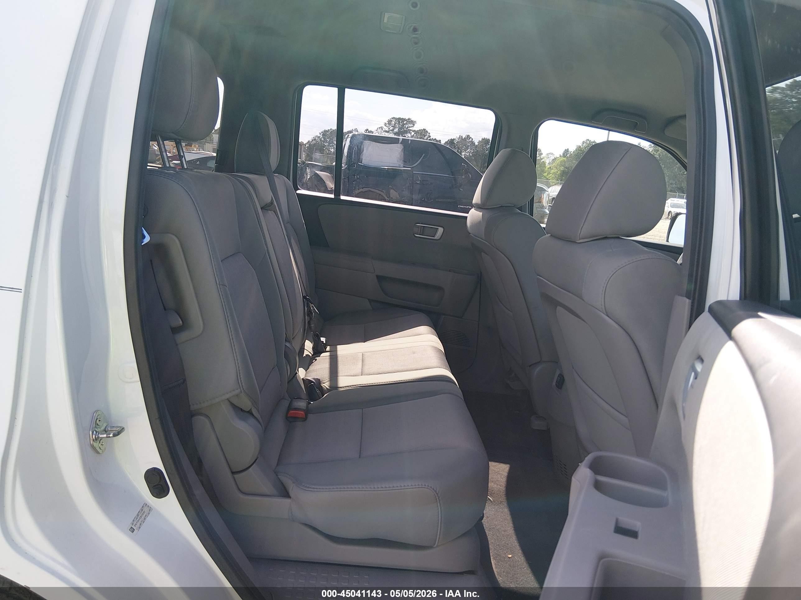 2012 Honda Pilot Ex White vin: 5FNYF3H41CB038353