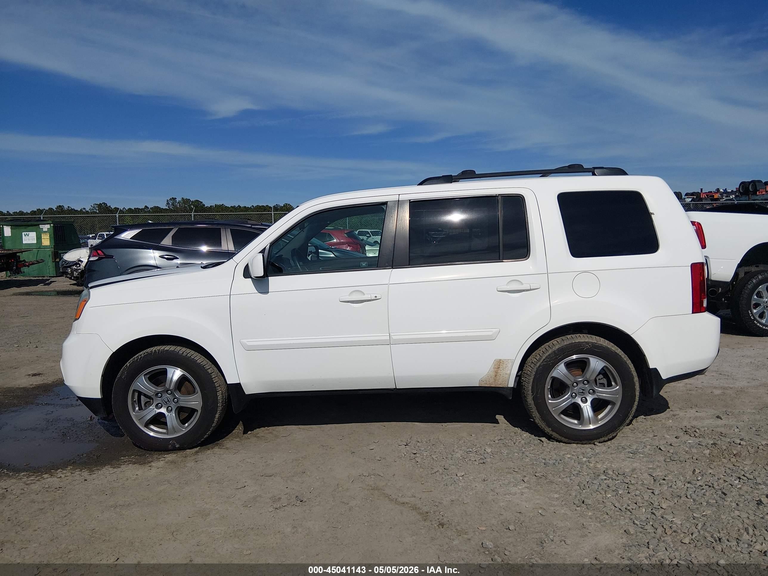 2012 Honda Pilot Ex White vin: 5FNYF3H41CB038353