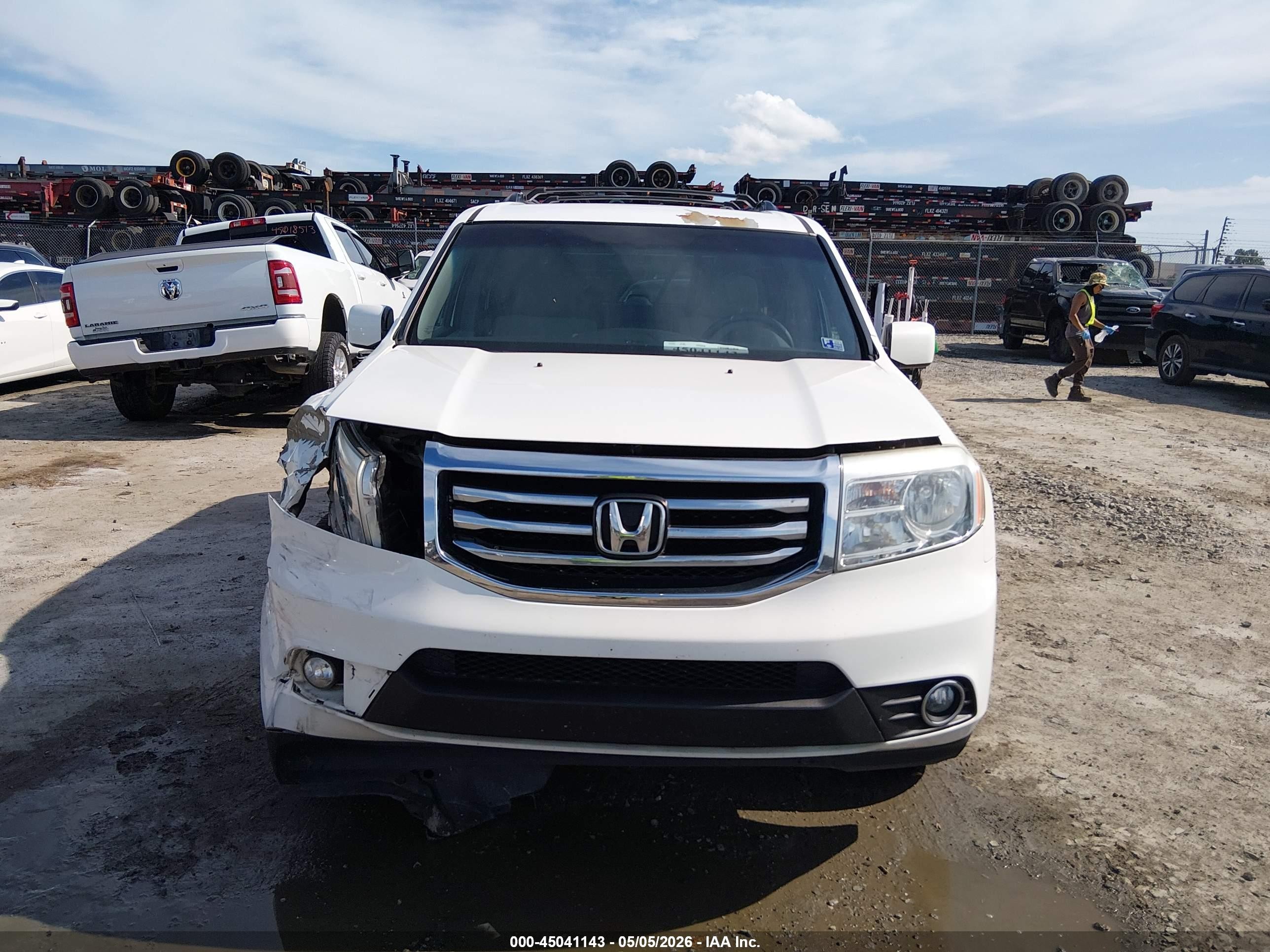 2012 Honda Pilot Ex White vin: 5FNYF3H41CB038353