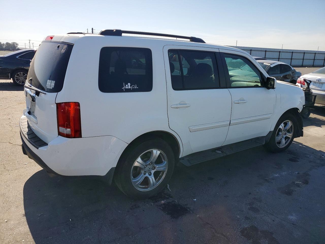 2012 Honda Pilot Ex White vin: 5FNYF3H41CB043388