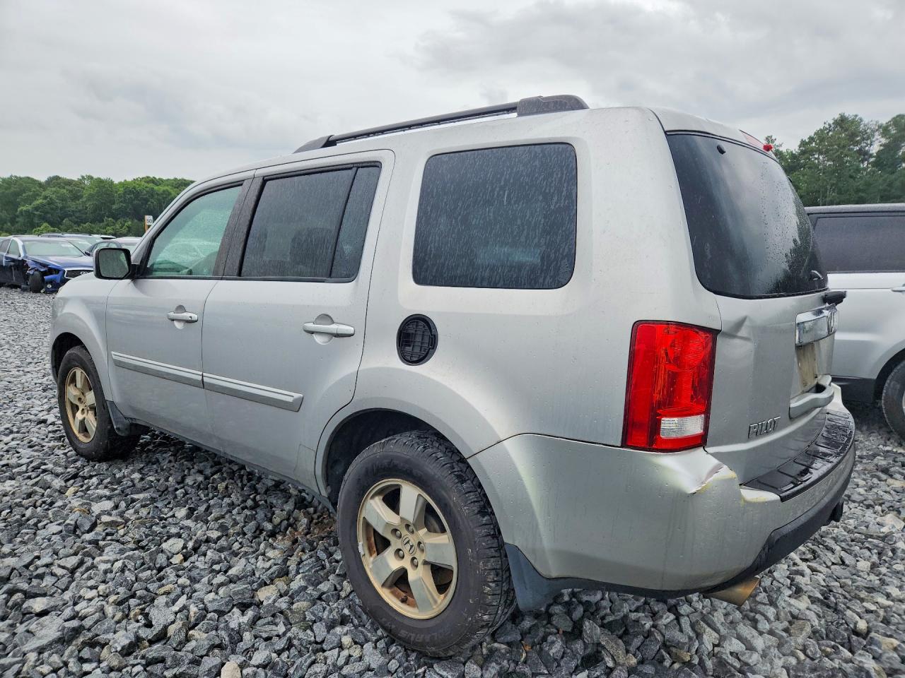 2011 Honda Pilot Ex Silver vin: 5FNYF3H42BB052082