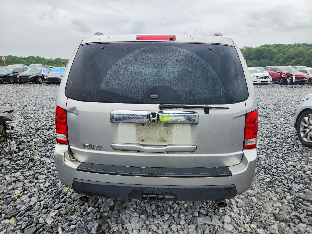 2011 Honda Pilot Ex Silver vin: 5FNYF3H42BB052082