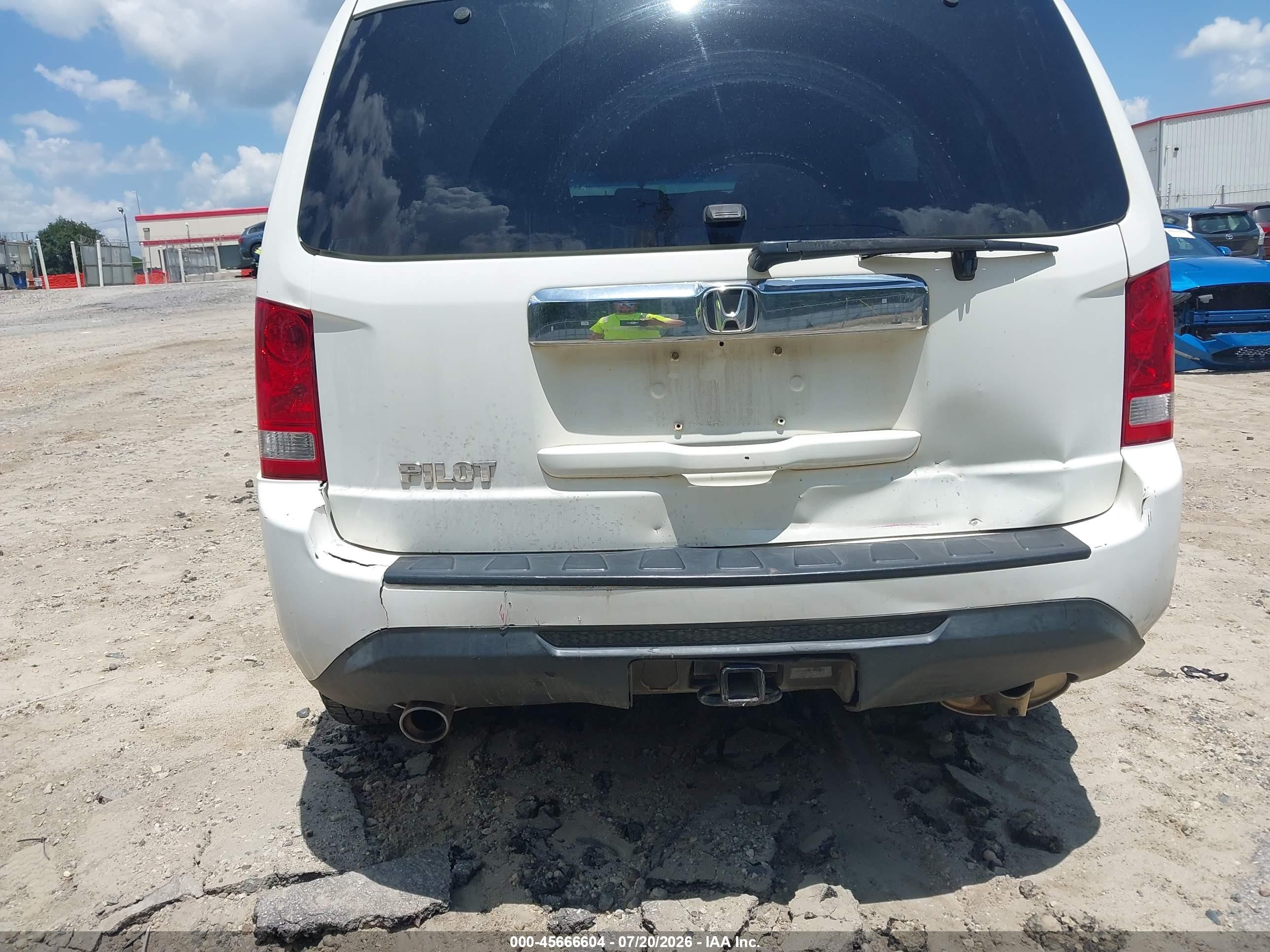 2012 Honda Pilot Ex White vin: 5FNYF3H42CB012960
