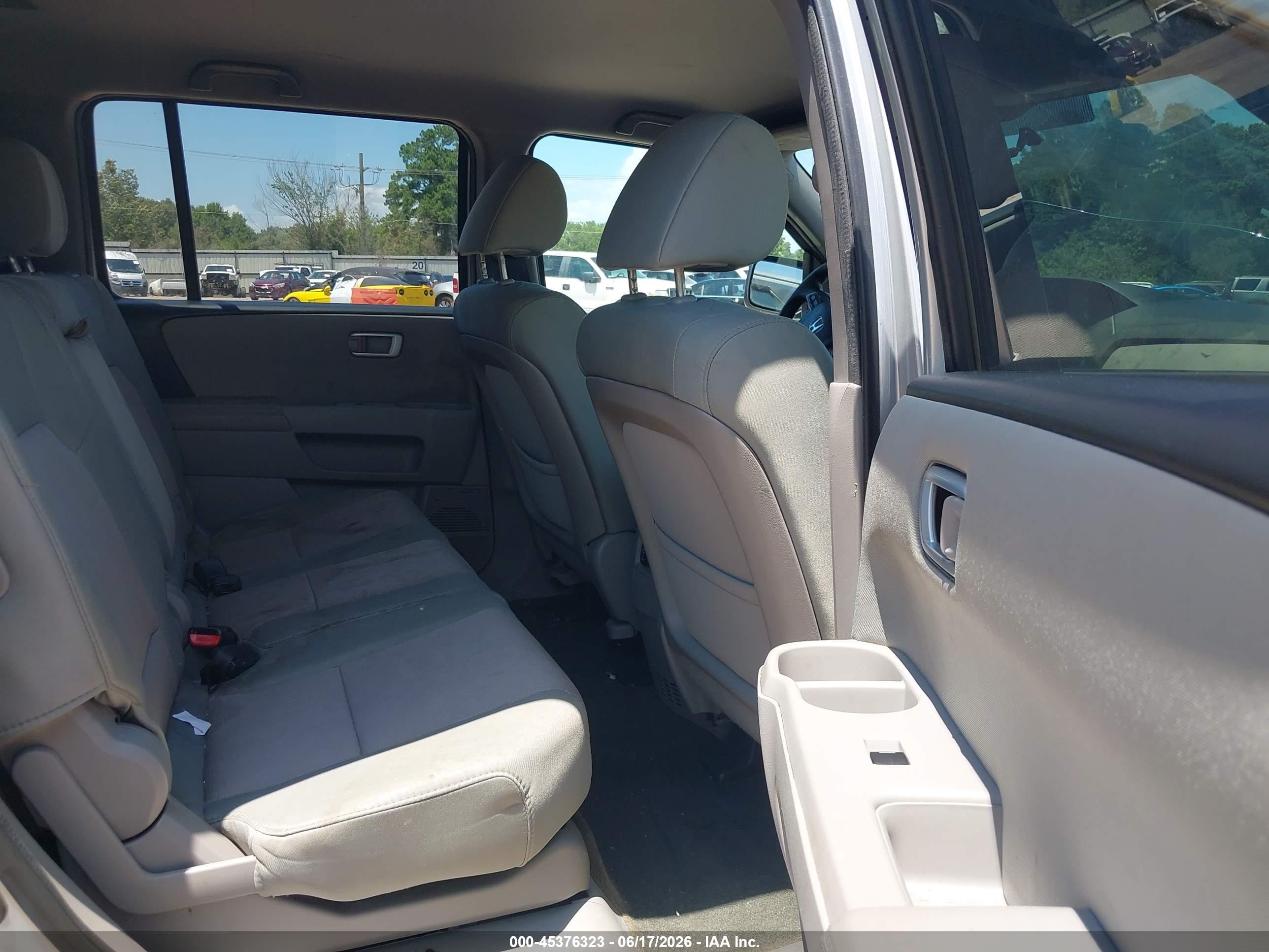 2014 Honda Pilot Ex Silver vin: 5FNYF3H42EB020513