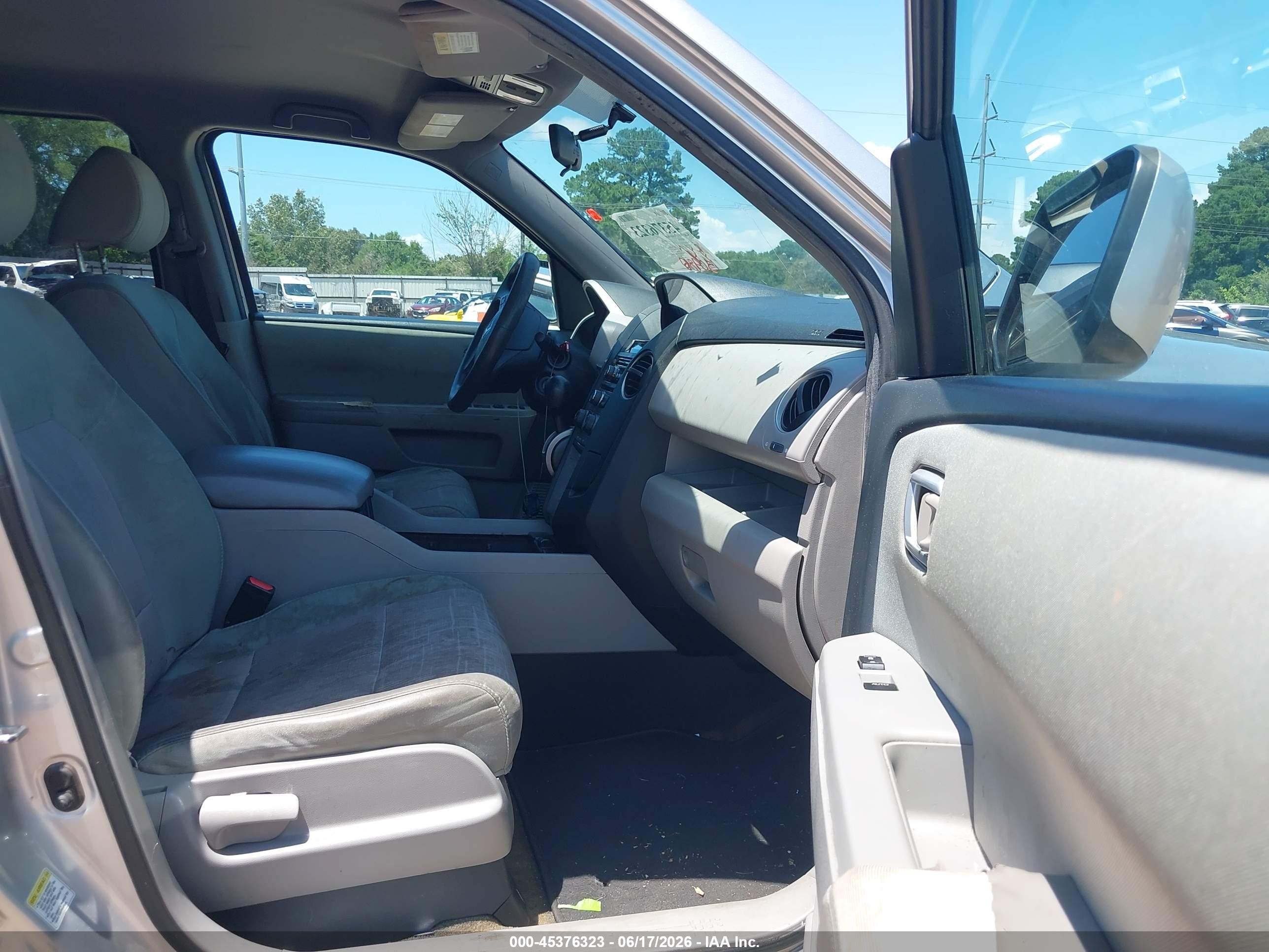 2014 Honda Pilot Ex Silver vin: 5FNYF3H42EB020513
