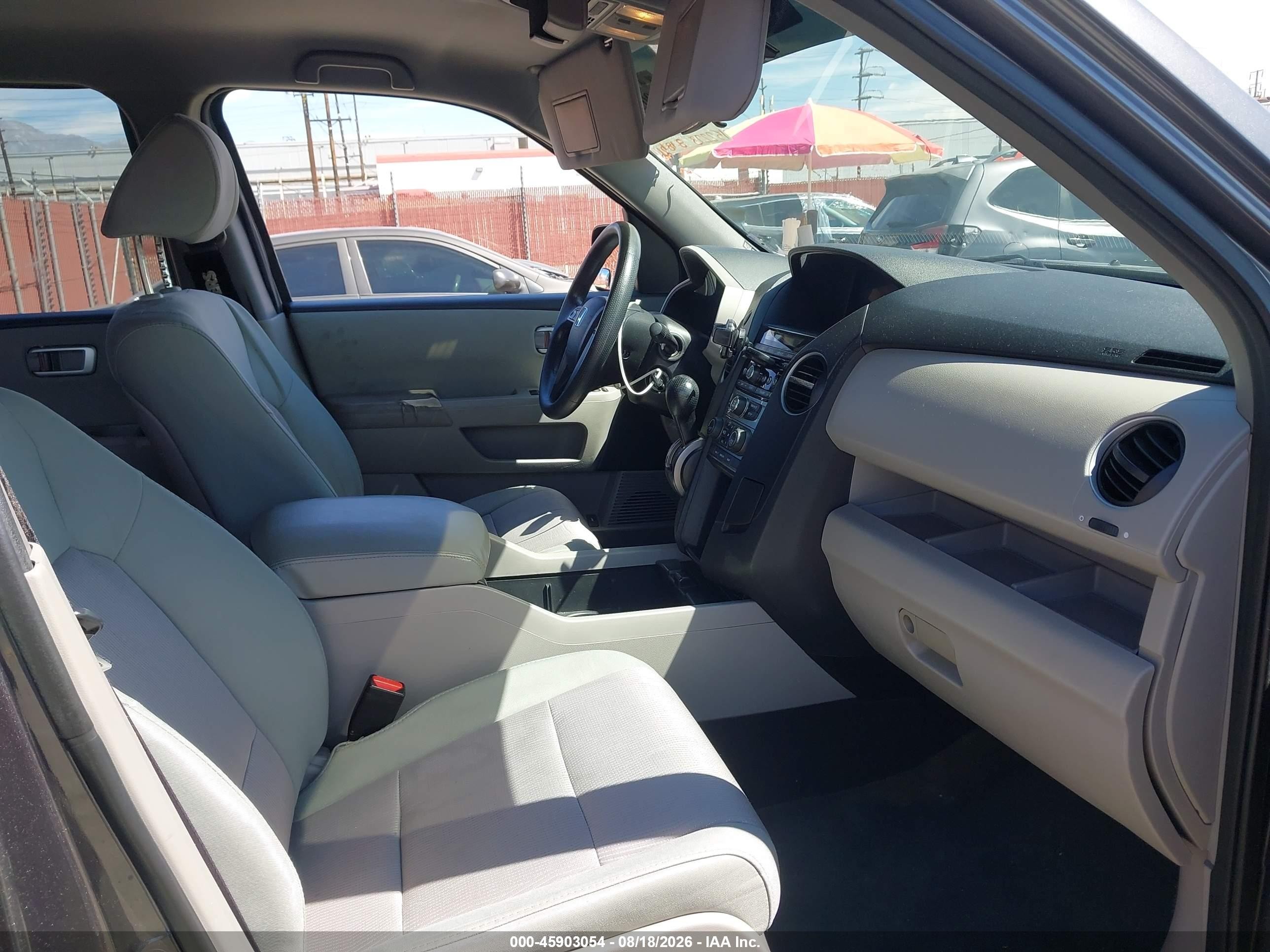 2014 Honda Pilot Ex Gray vin: 5FNYF3H42EB027185