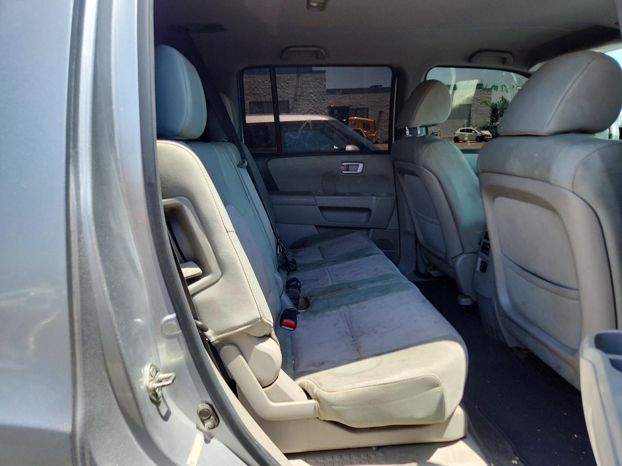 2014 Honda Pilot Ex Silver vin: 5FNYF3H43EB011139