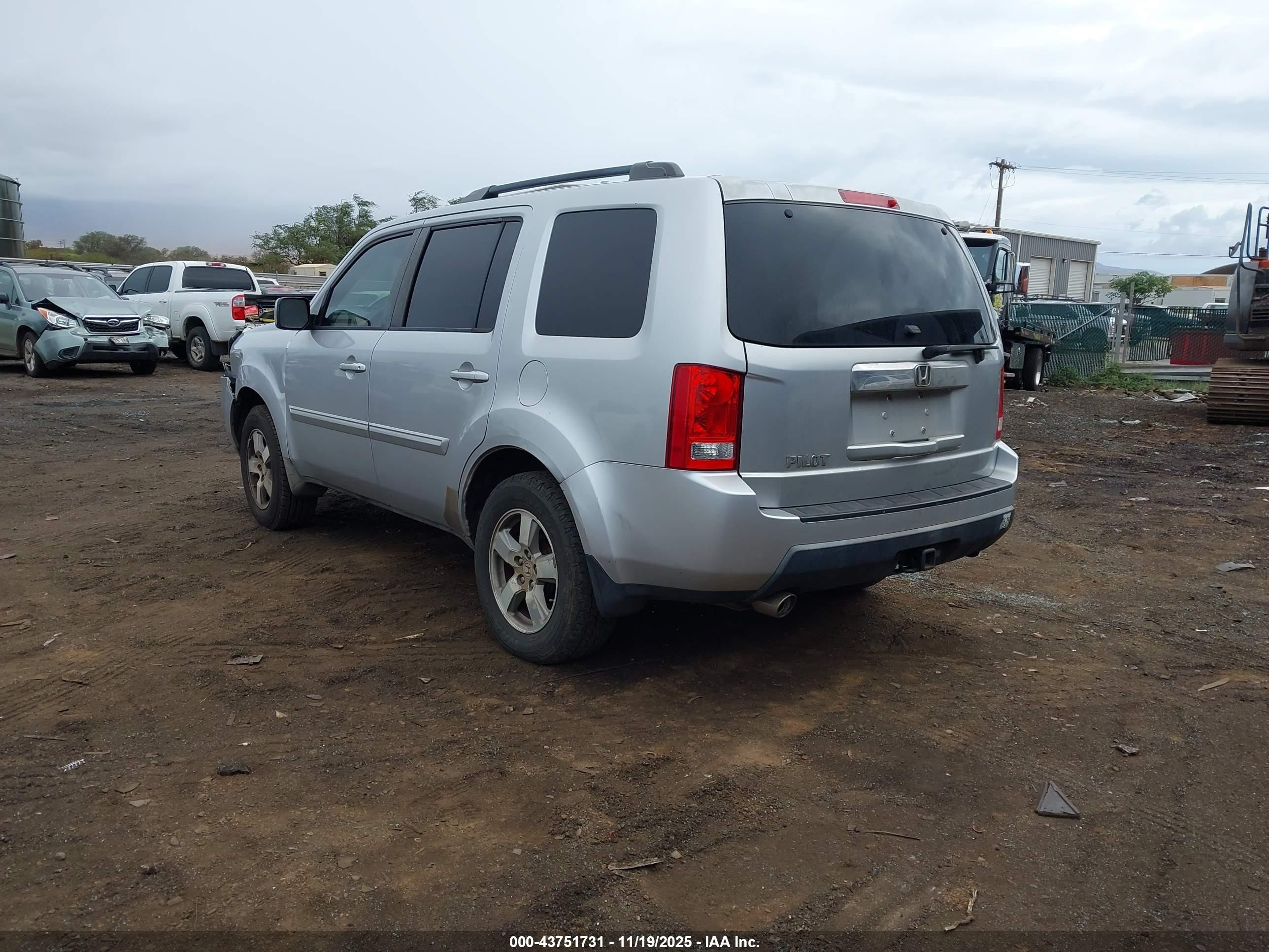 2010 Honda Pilot Ex Серебряный vin: 5FNYF3H44AB012925
