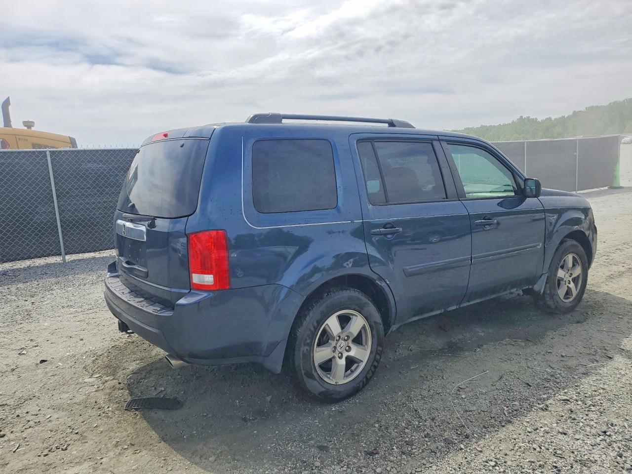 2010 Honda Pilot Ex Blue vin: 5FNYF3H44AB014450