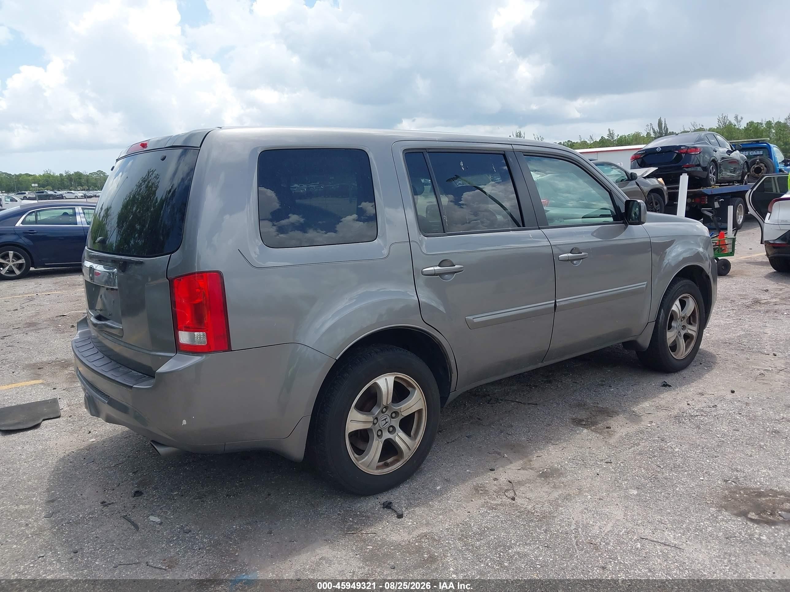 2012 Honda Pilot Ex Gray vin: 5FNYF3H44CB022759