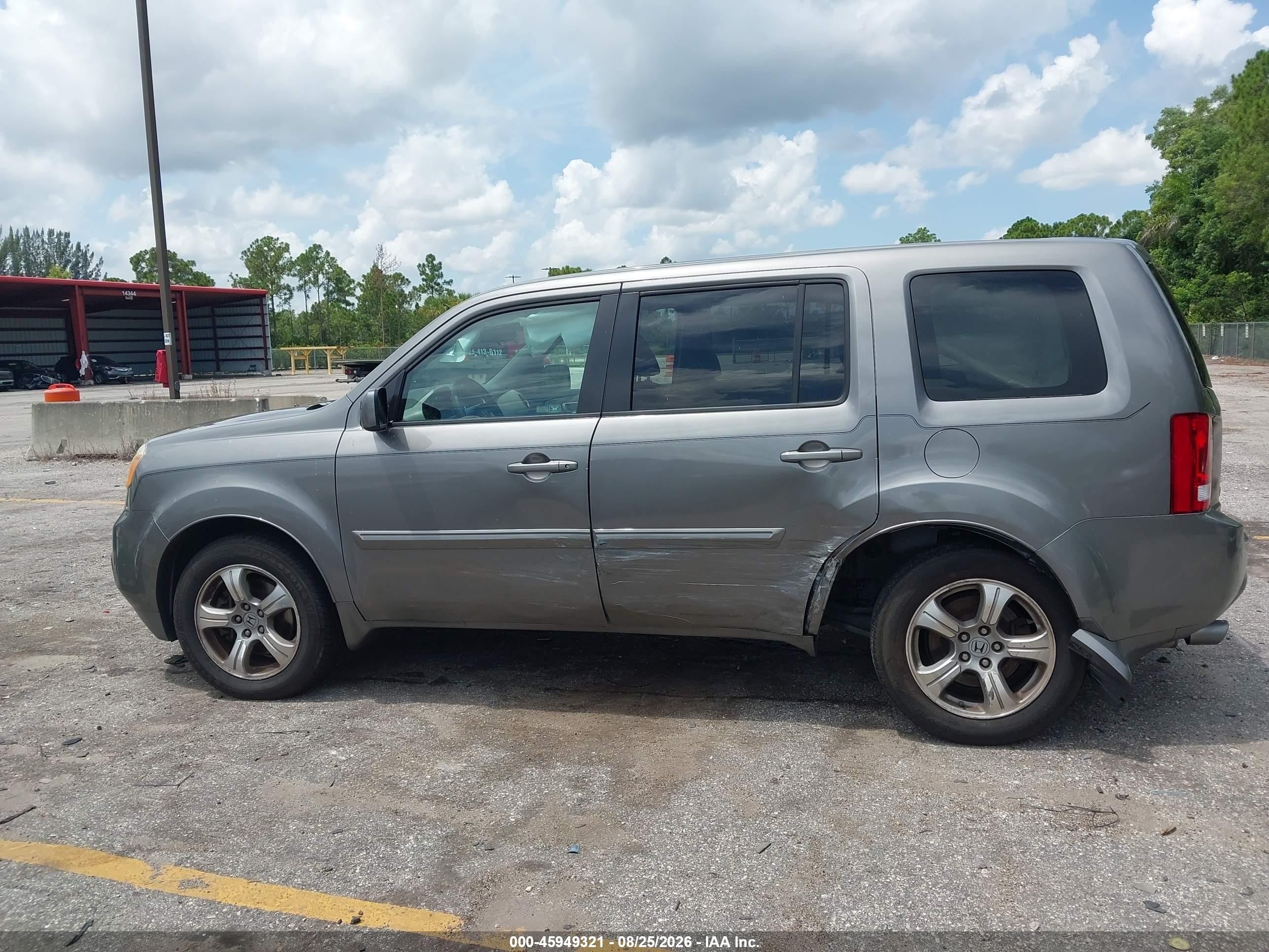 2012 Honda Pilot Ex Gray vin: 5FNYF3H44CB022759