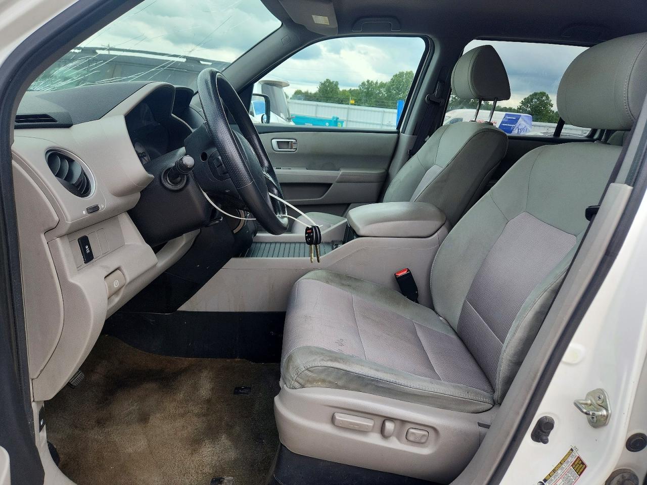 2013 Honda Pilot White vin: 5FNYF3H44DB040826